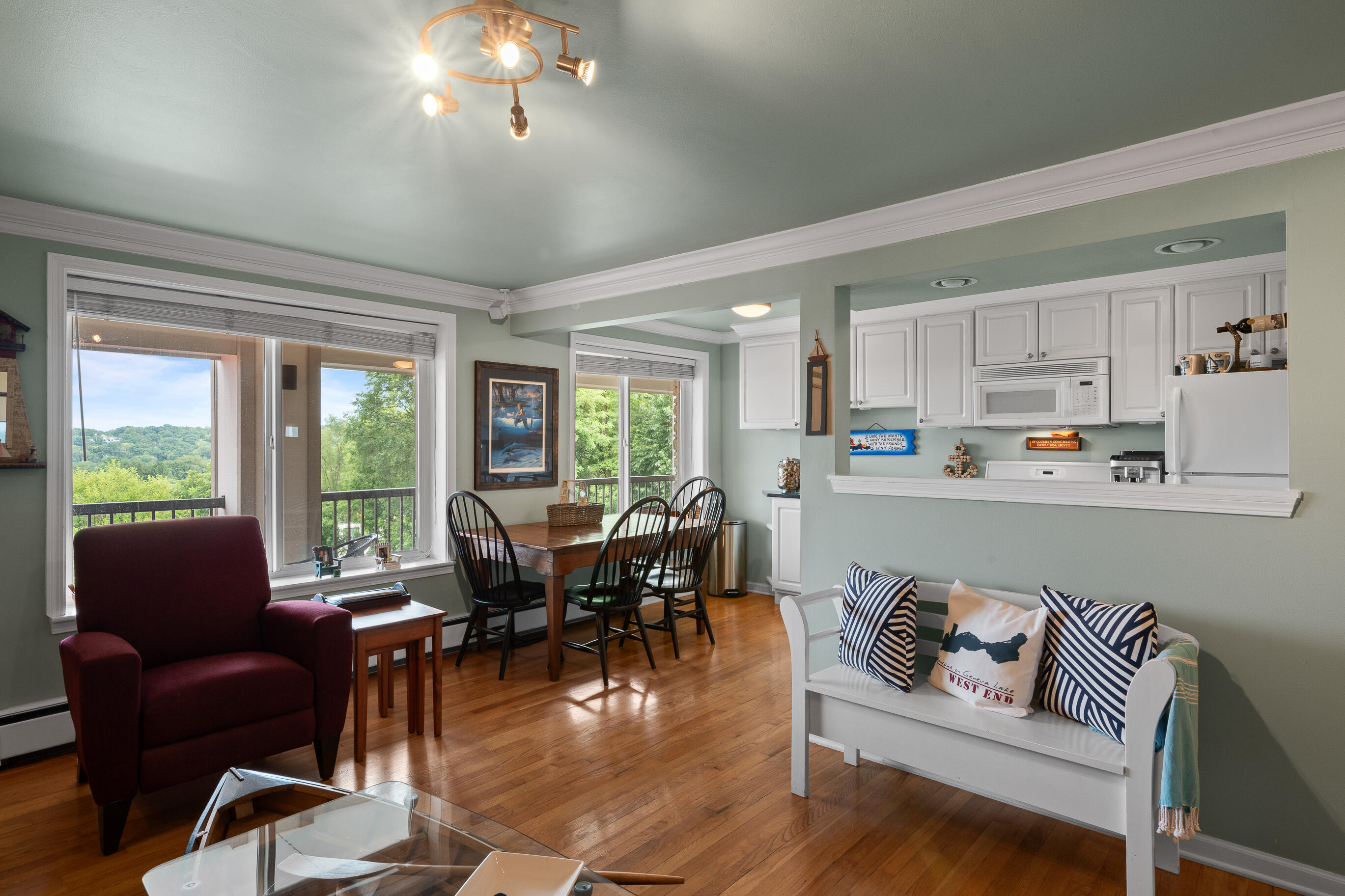227 Dewey Ave Unit: 205