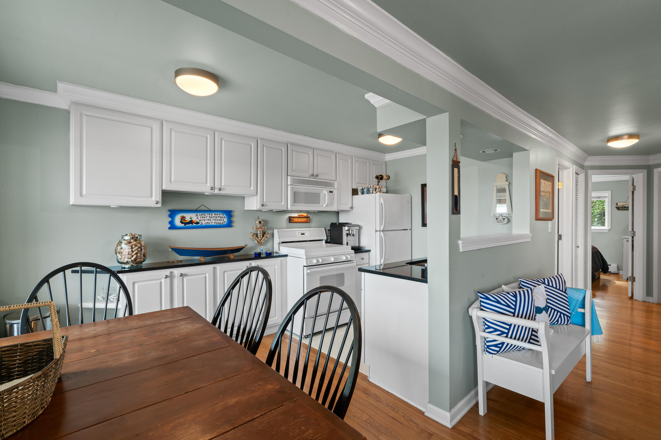 227 Dewey Ave Unit: 205
