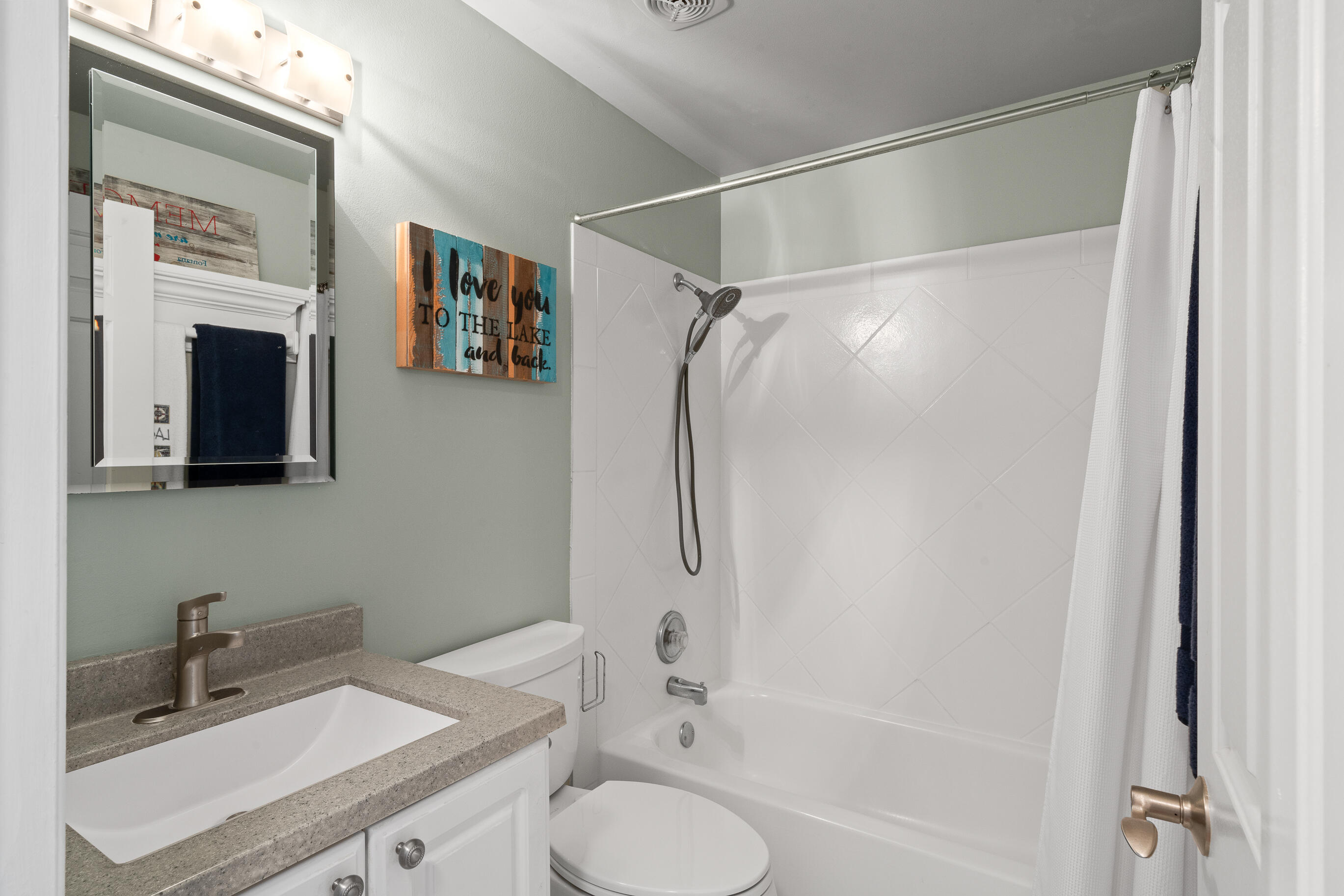 227 Dewey Ave Unit: 205