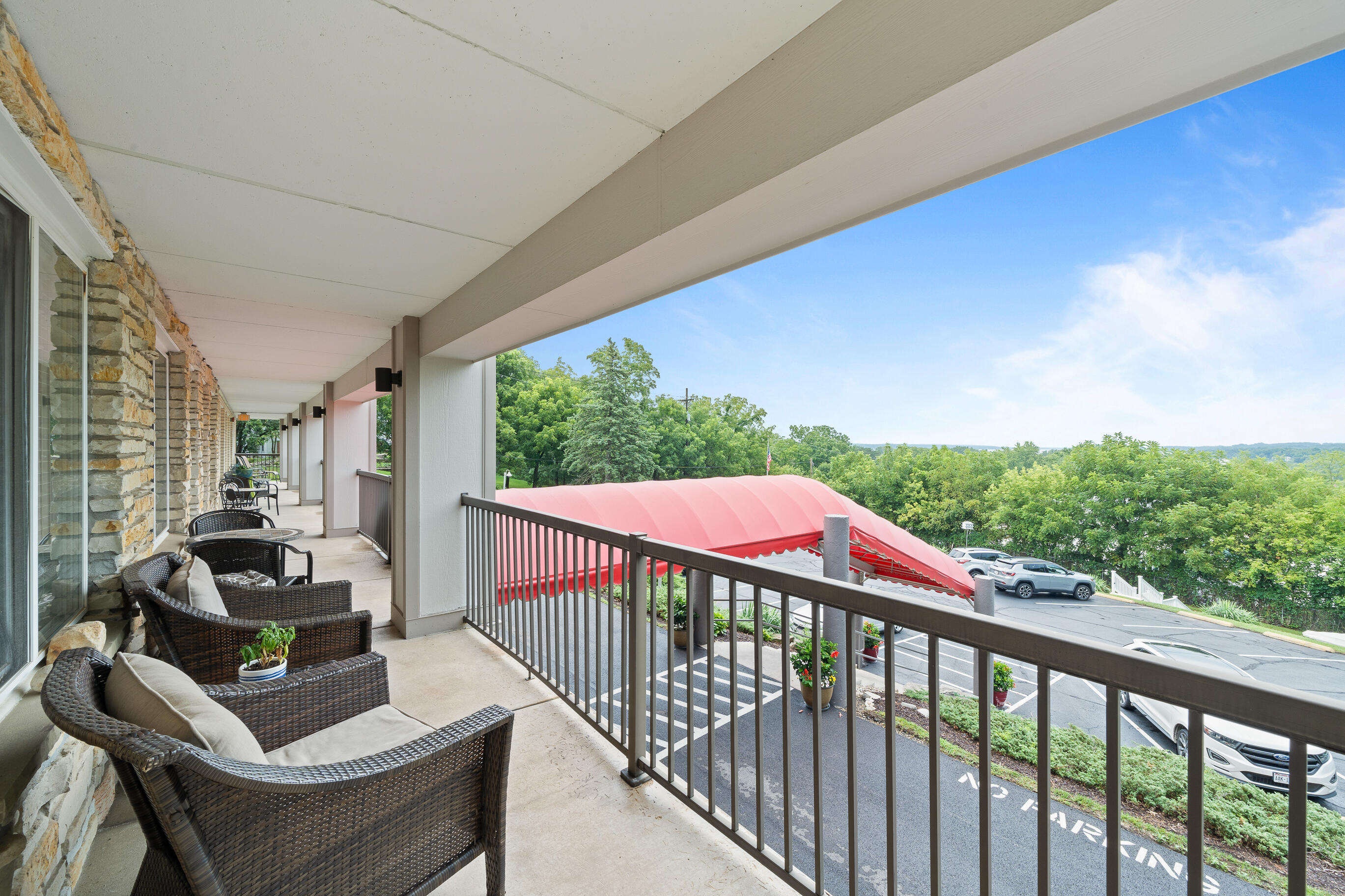 227 Dewey Ave Unit: 205
