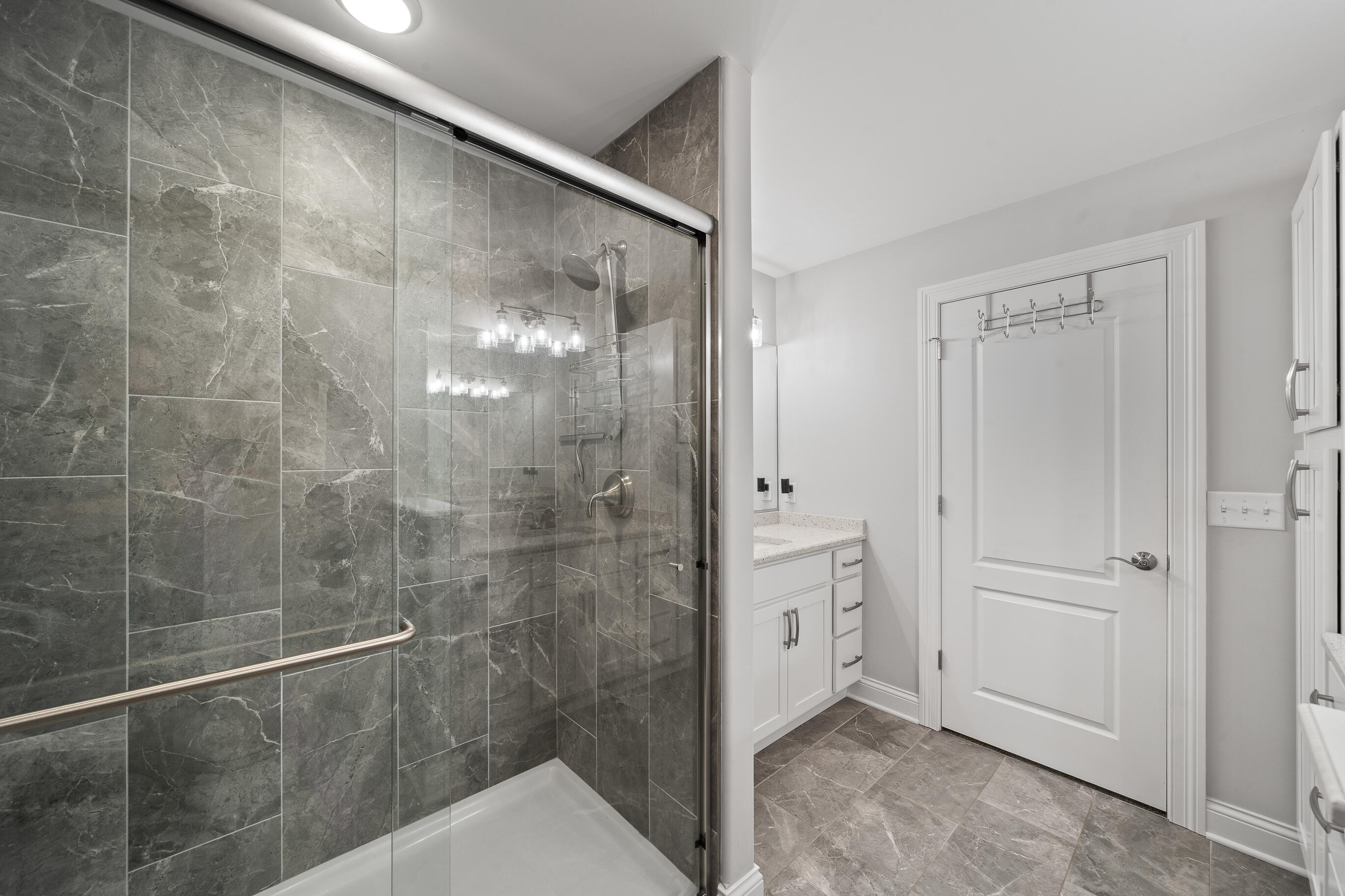 642 Baker St