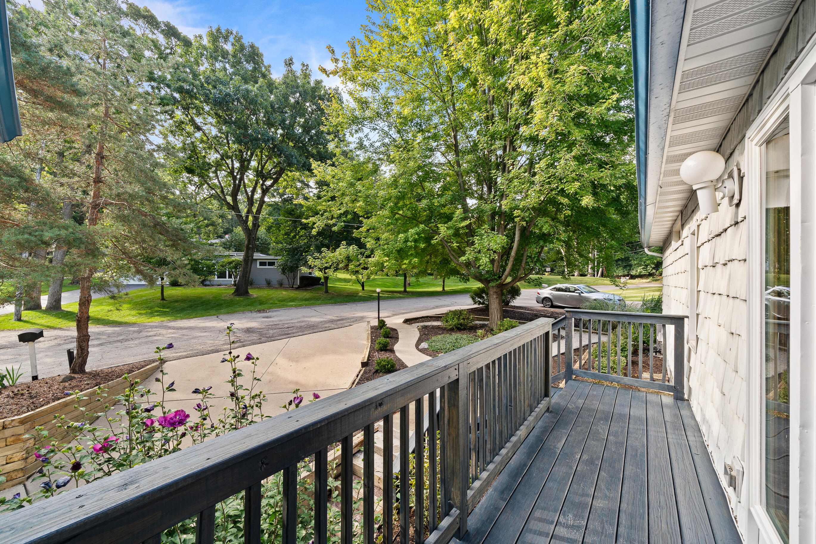 824 Tarrant Dr
