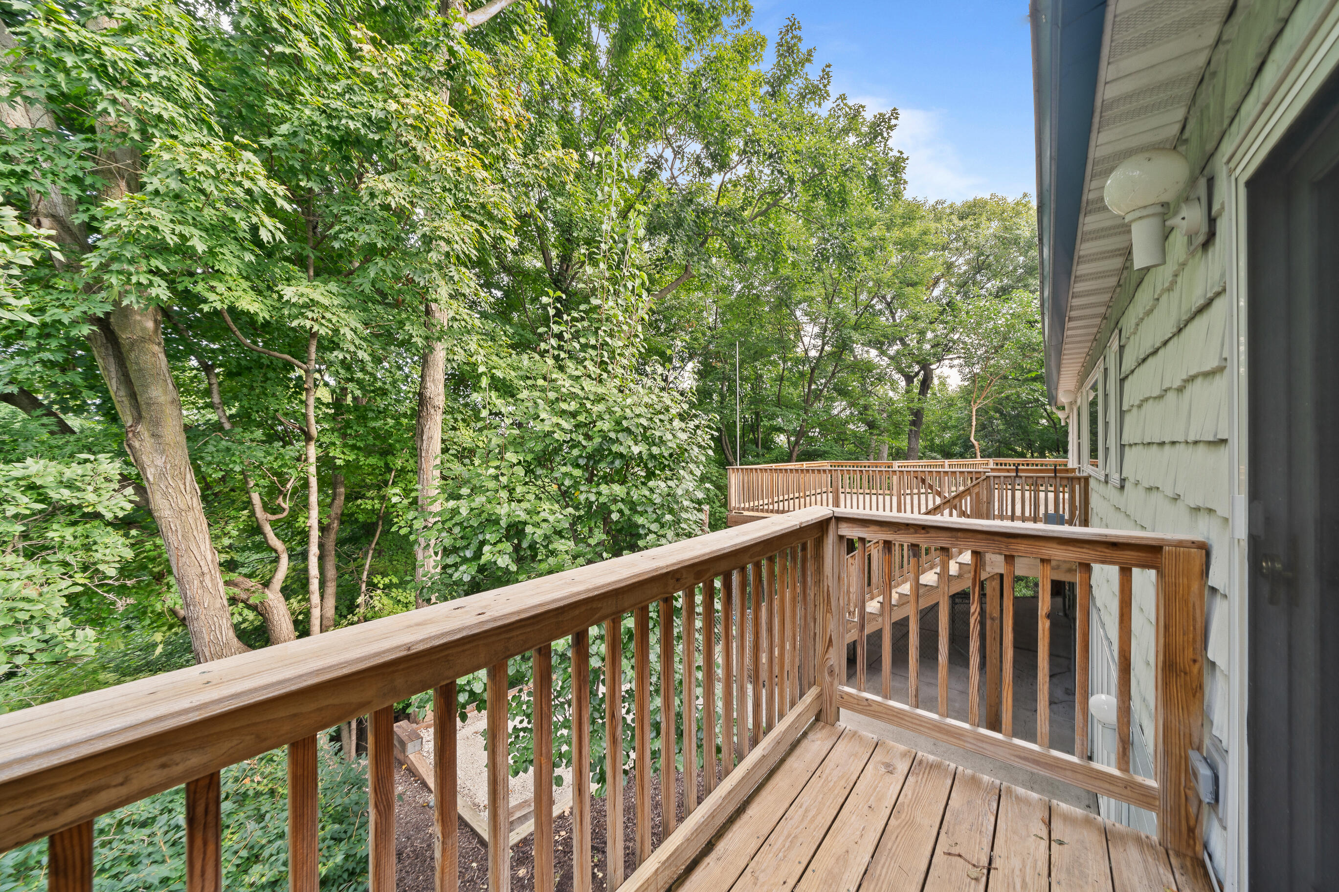824 Tarrant Dr