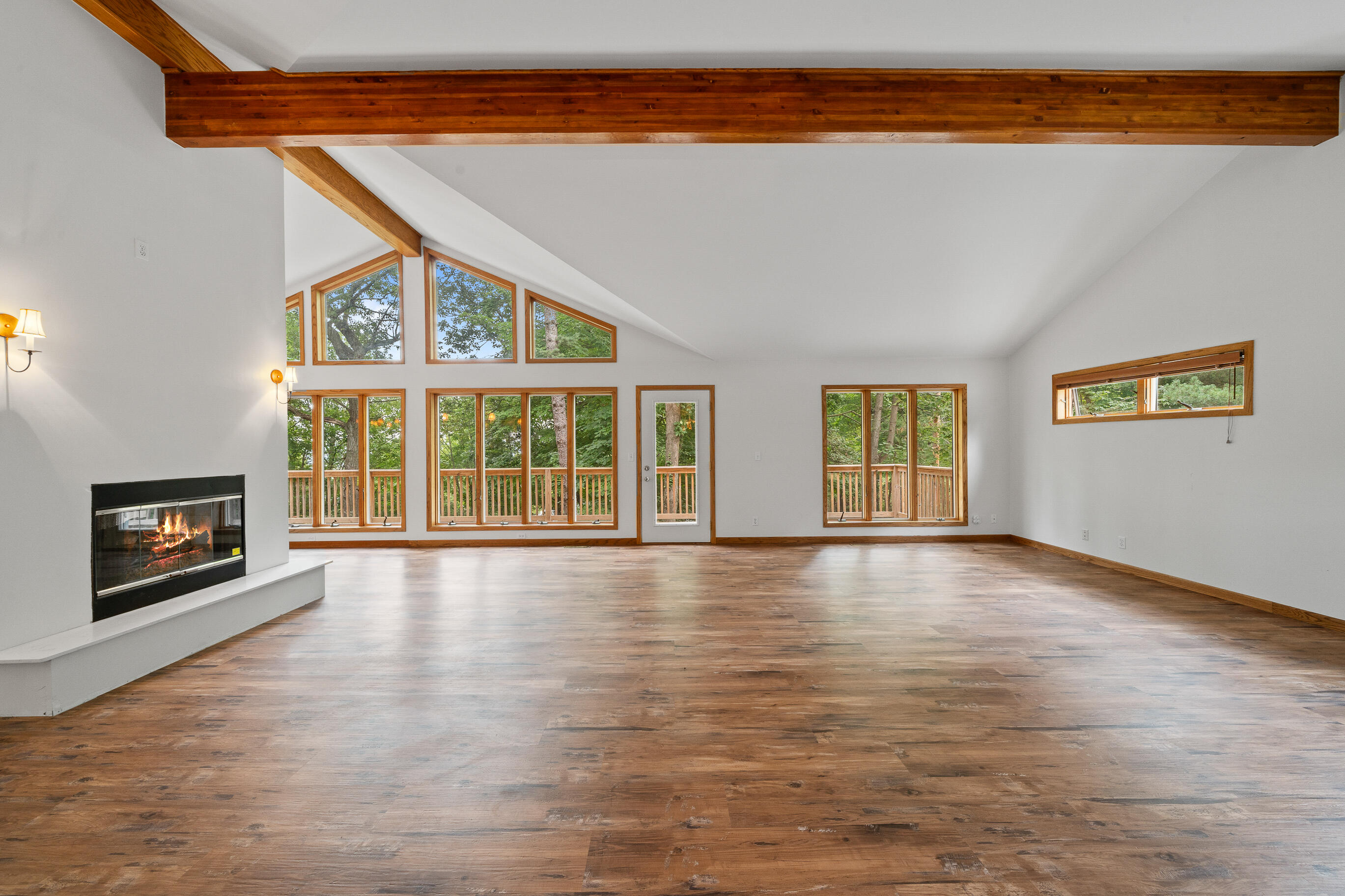 824 Tarrant Dr