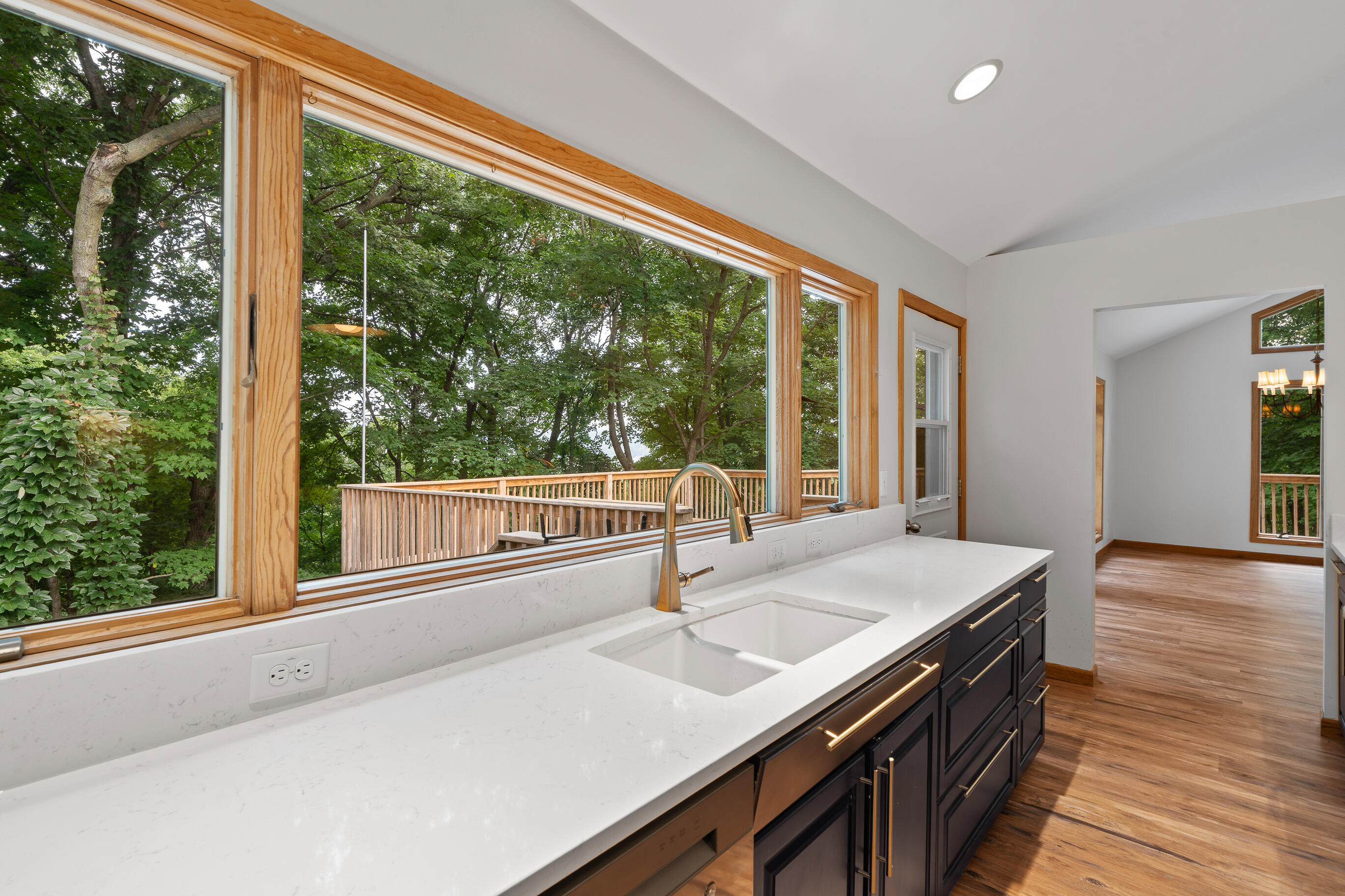 824 Tarrant Dr