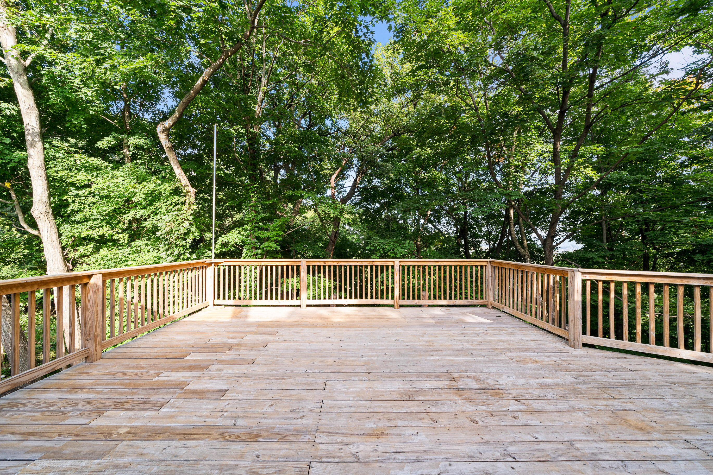 824 Tarrant Dr