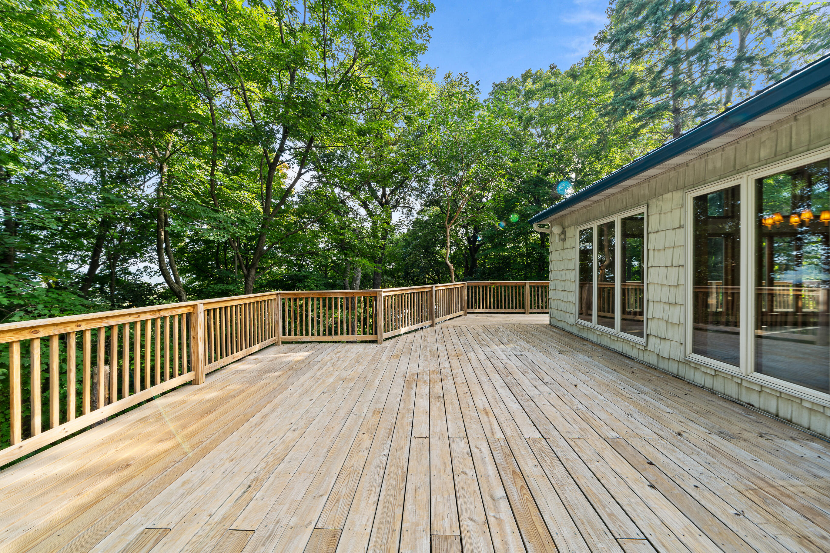 824 Tarrant Dr