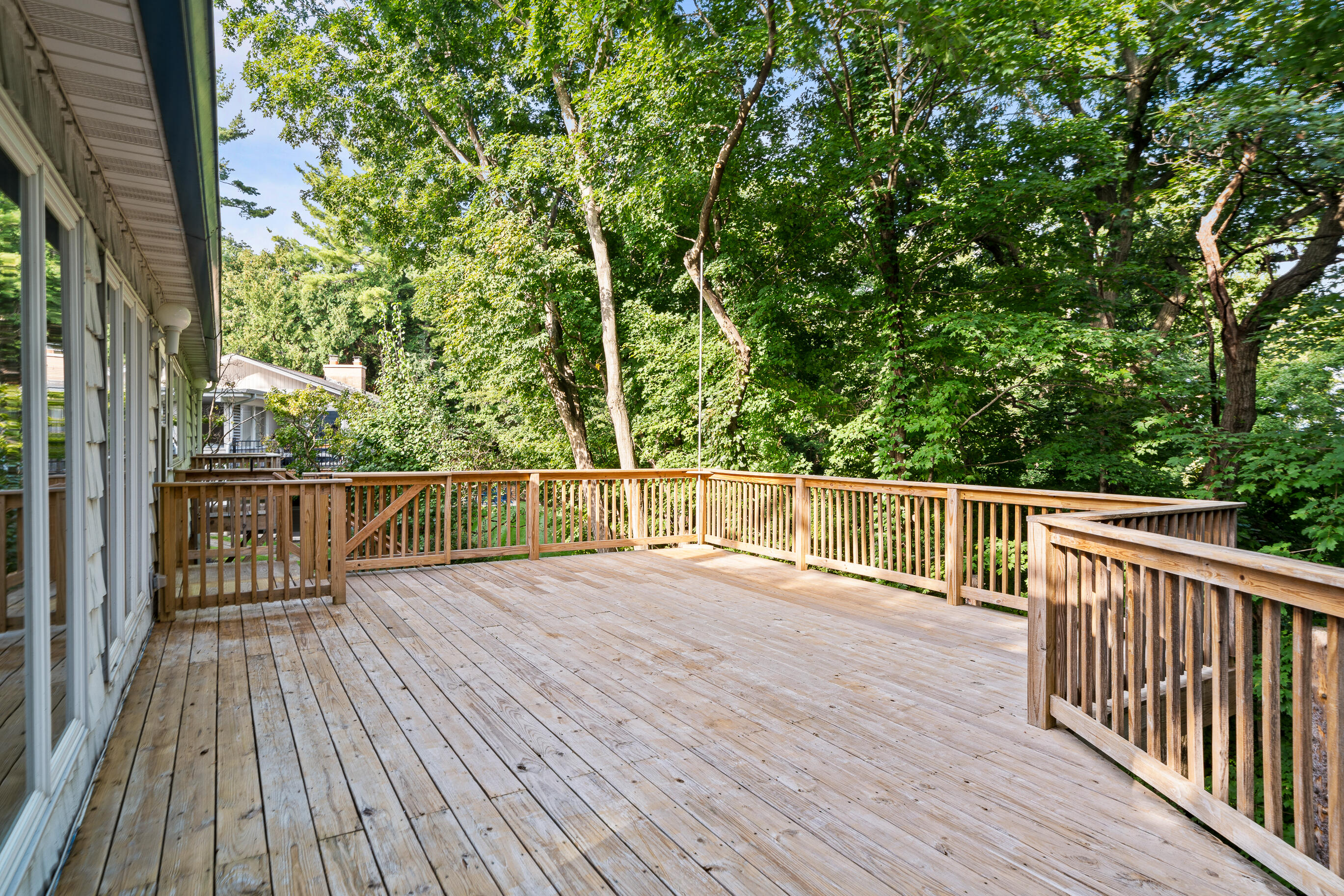 824 Tarrant Dr
