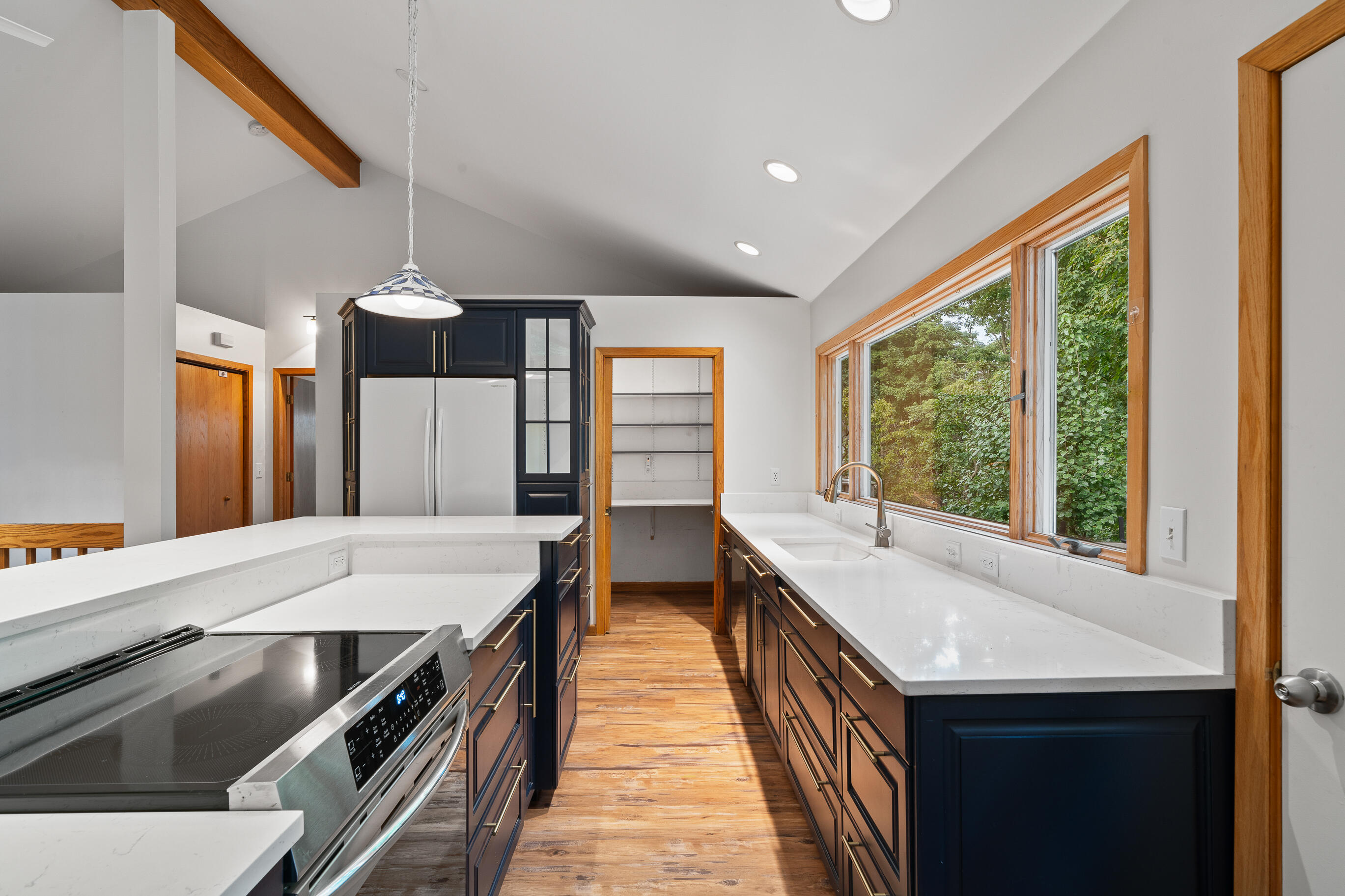 824 Tarrant Dr