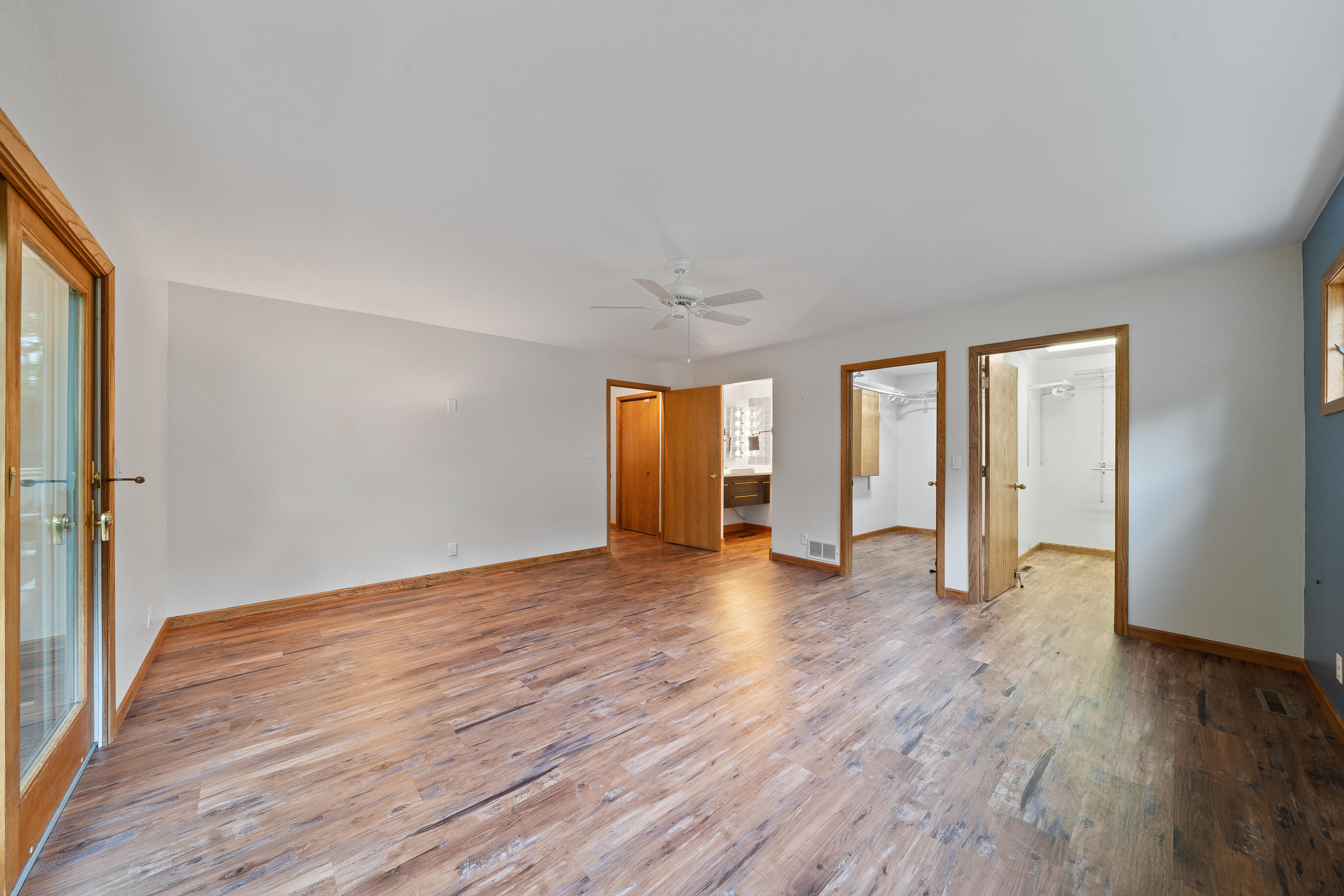 824 Tarrant Dr