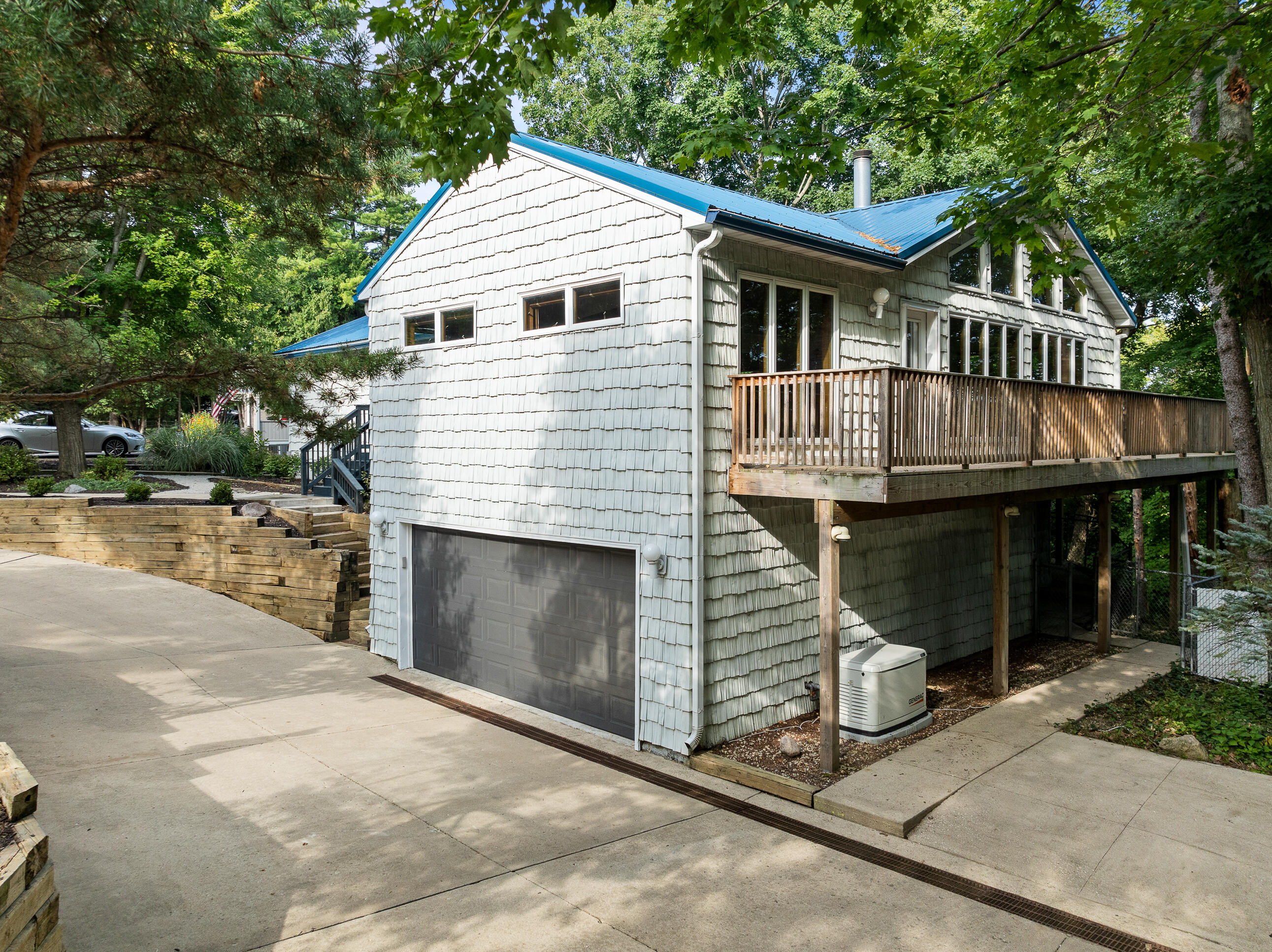 824 Tarrant Dr