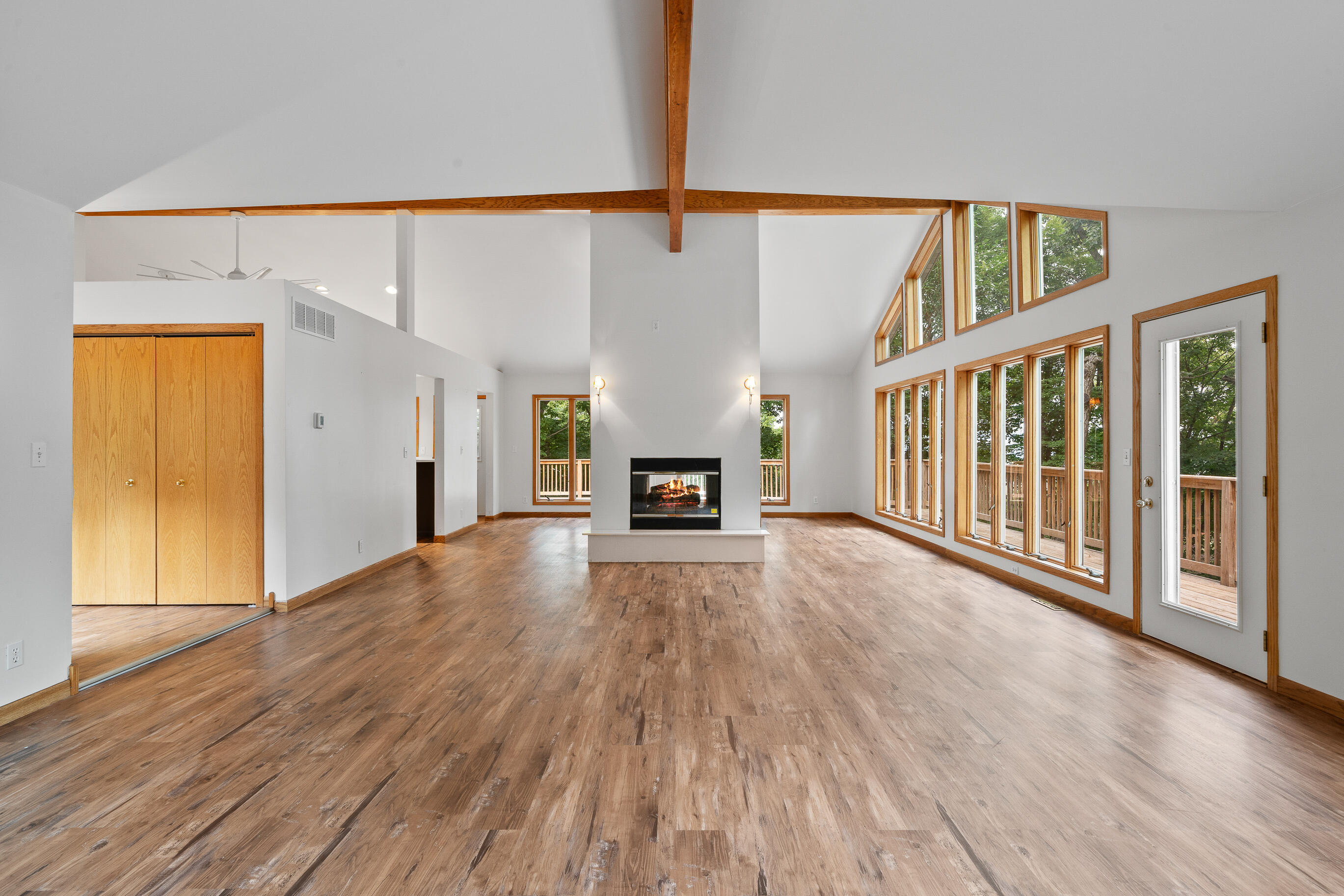 824 Tarrant Dr