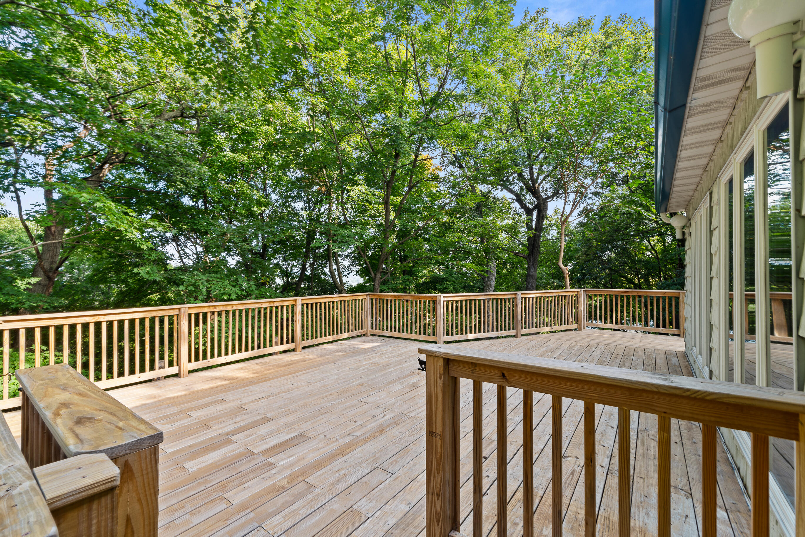 824 Tarrant Dr