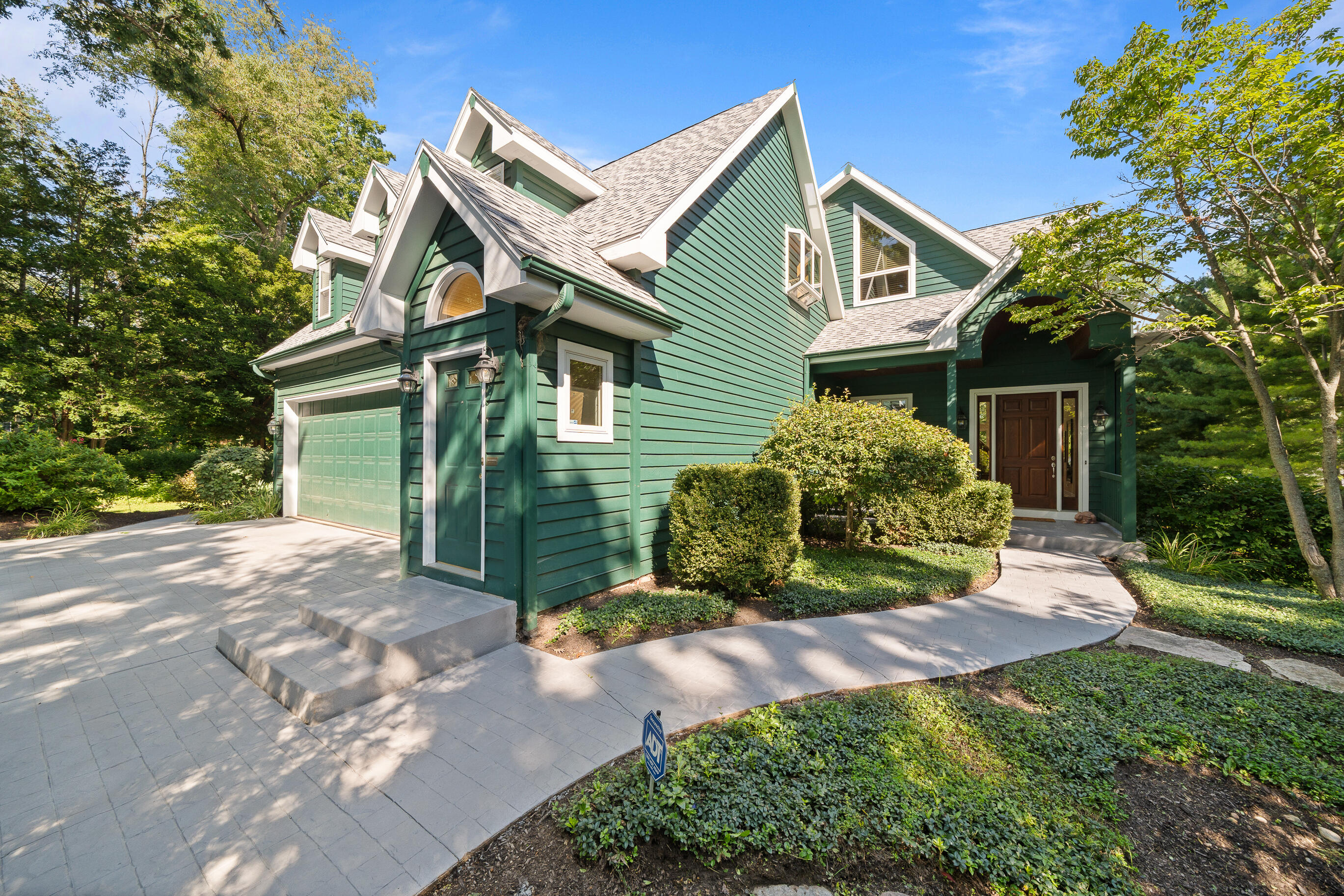 765 Brickley Ct