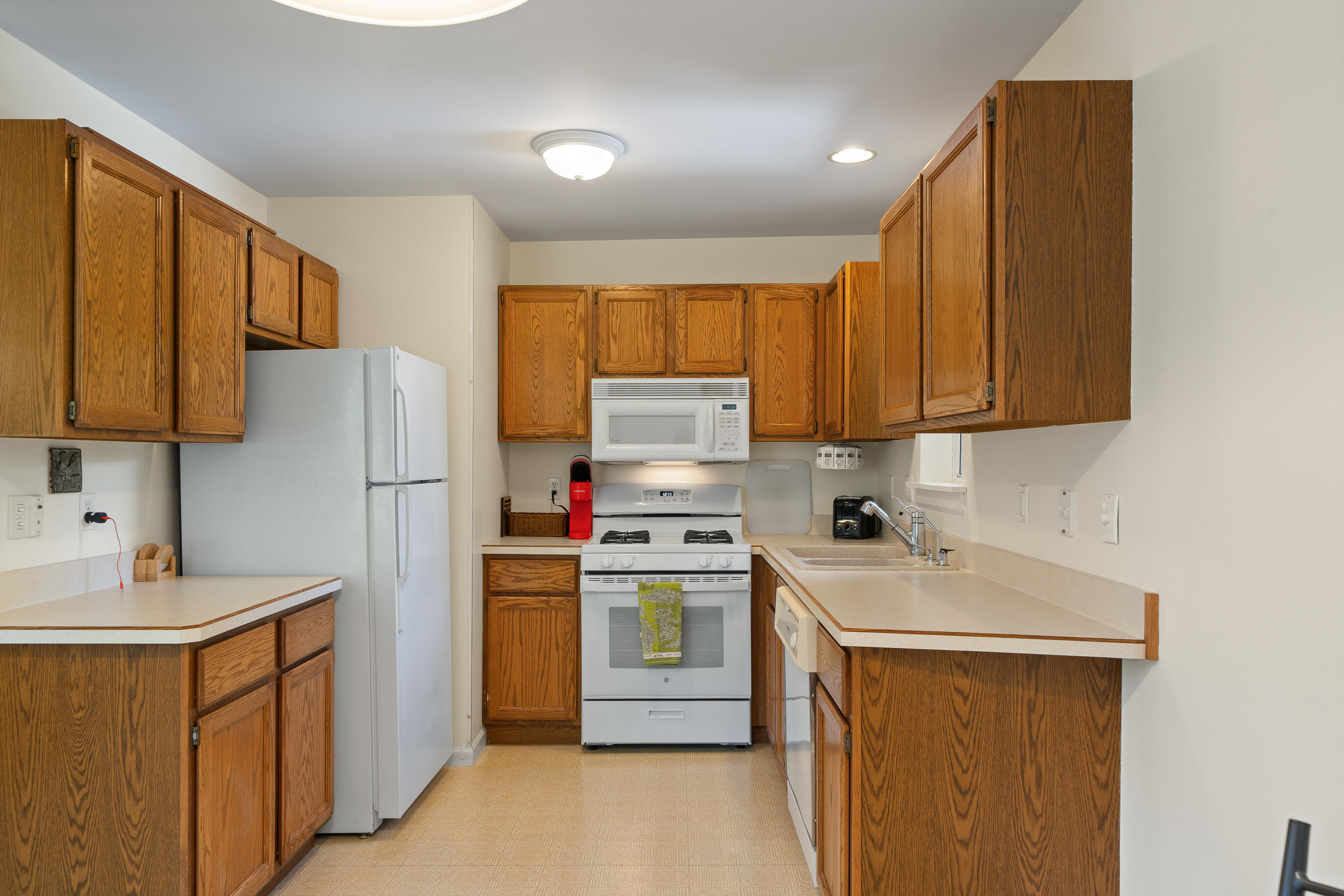 765 Brickley Ct
