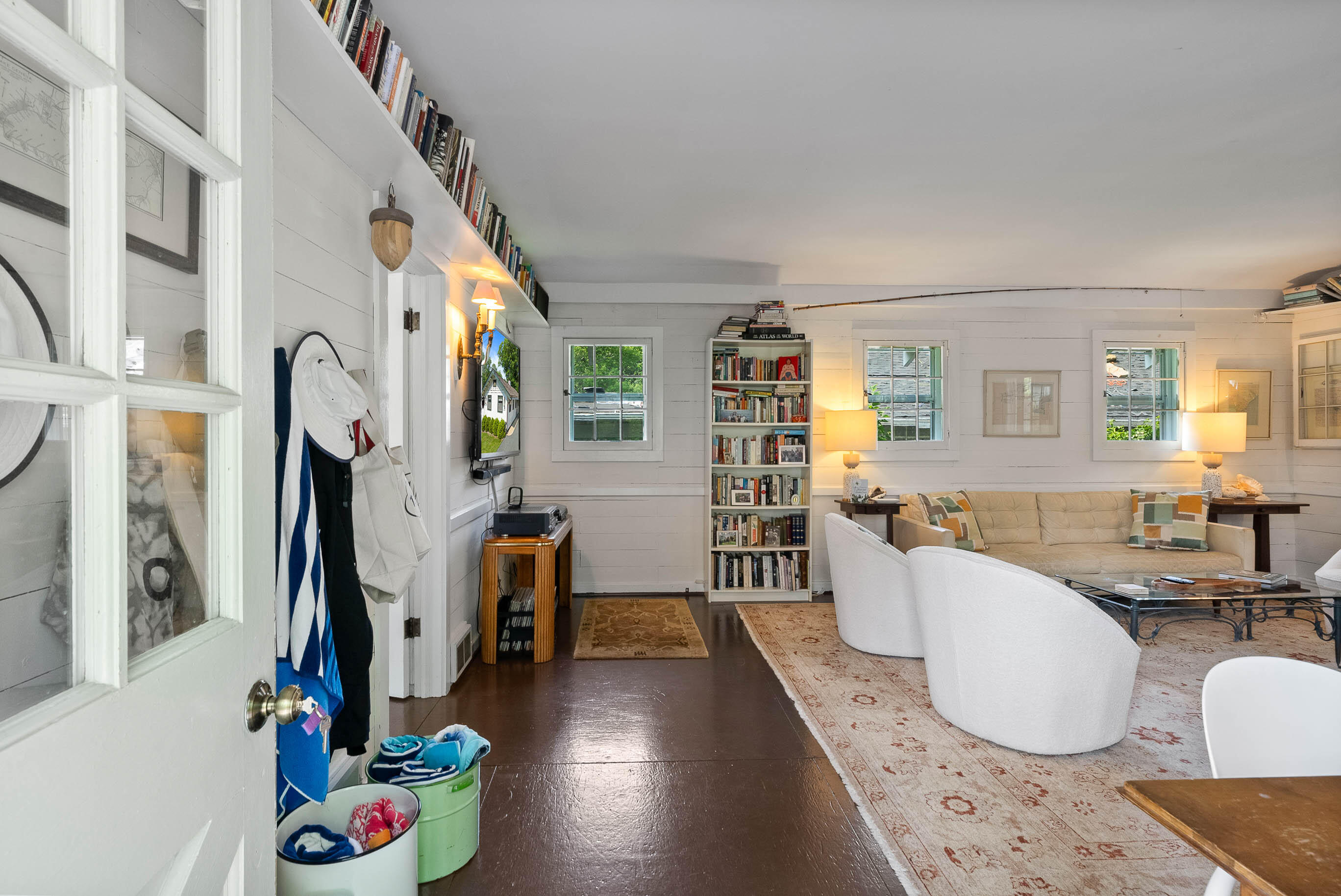 163 N Lakeshore Dr