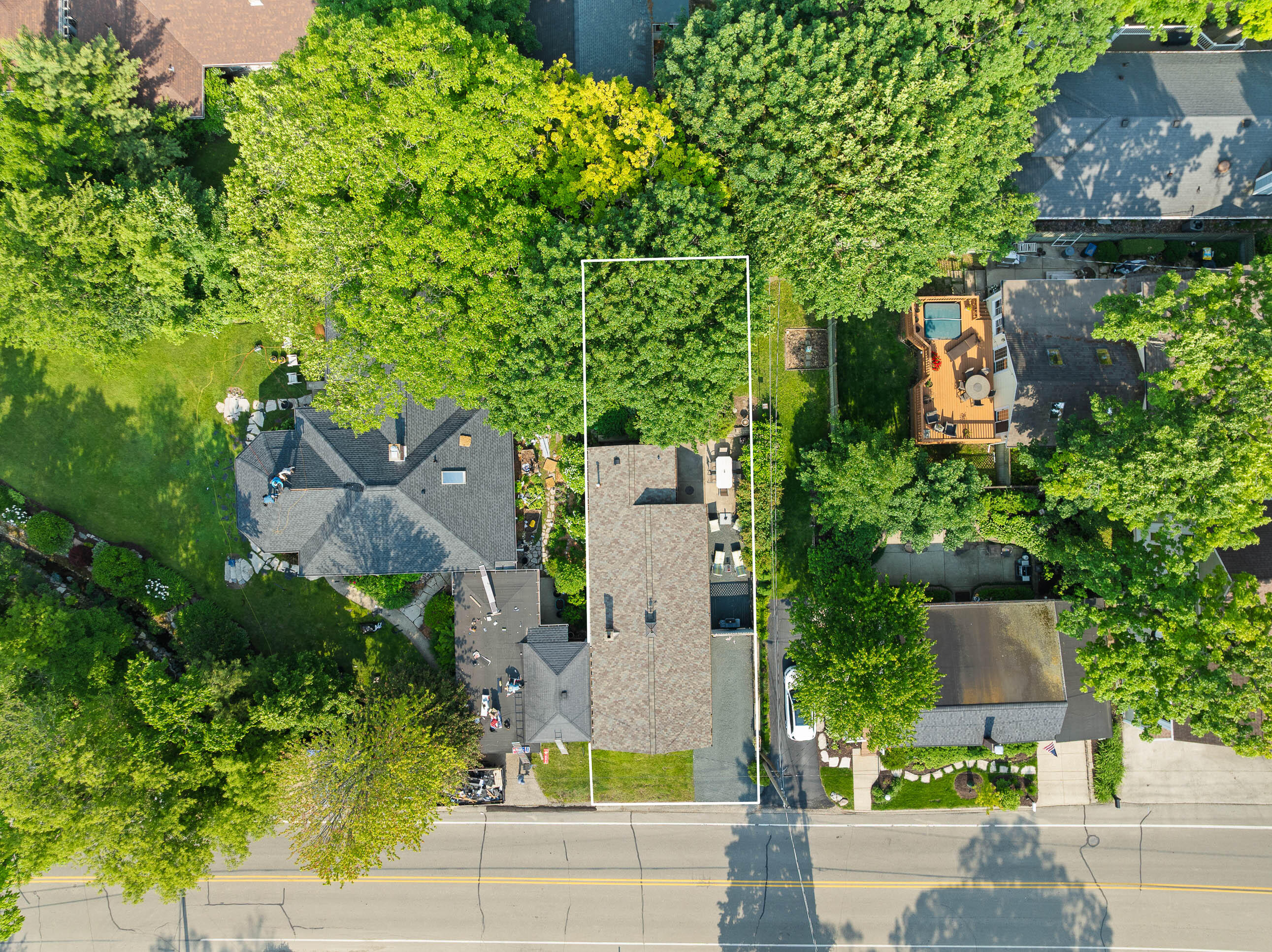 163 N Lakeshore Dr