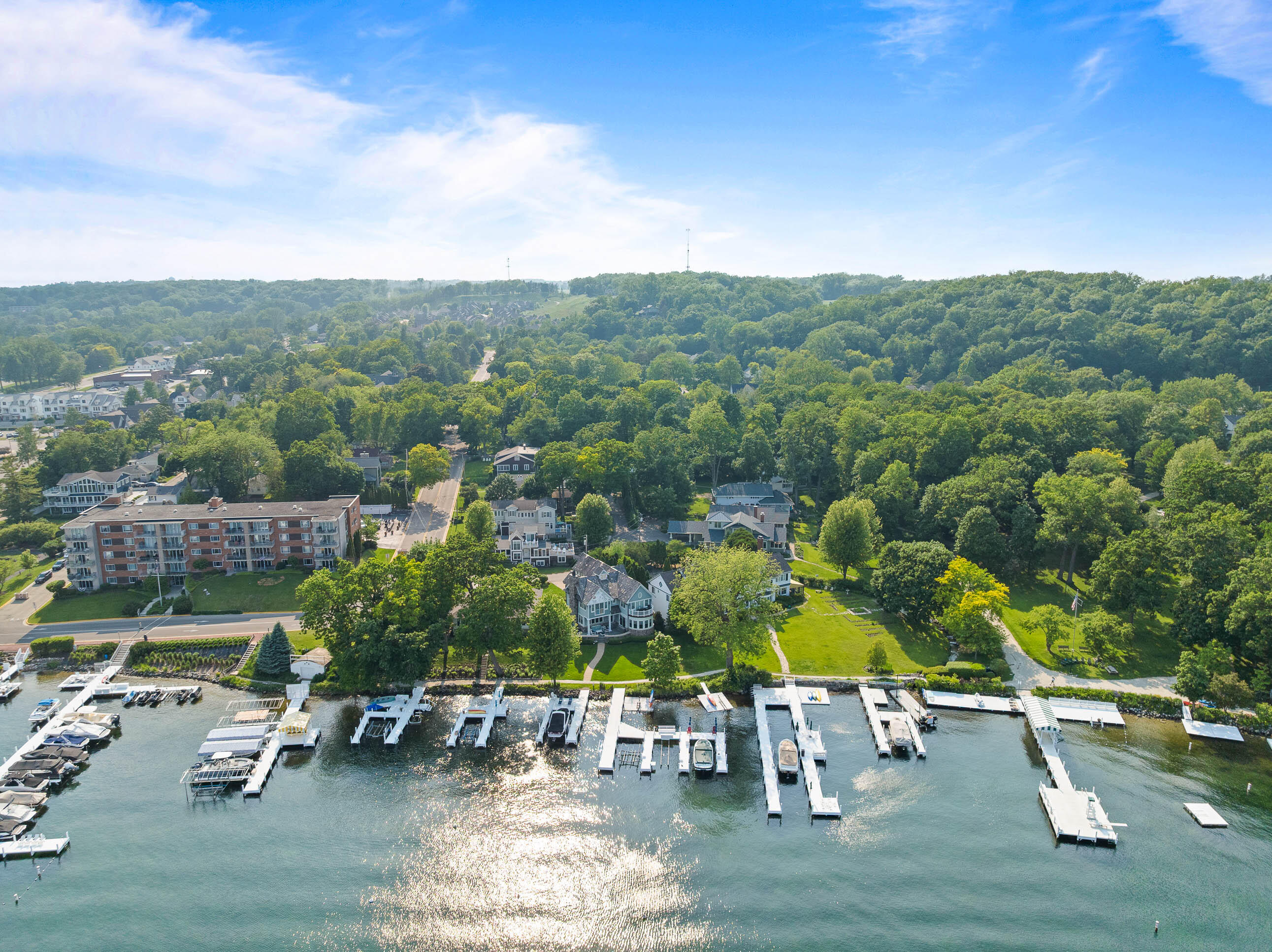 163 N Lakeshore Dr