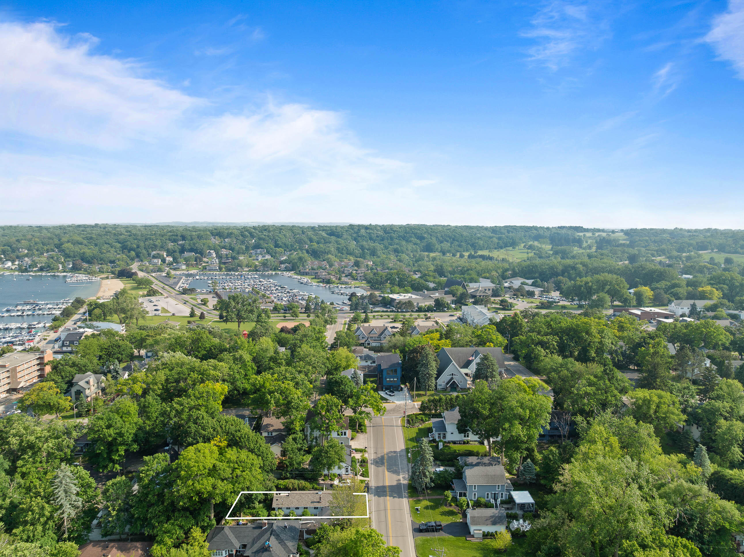 163 N Lakeshore Dr