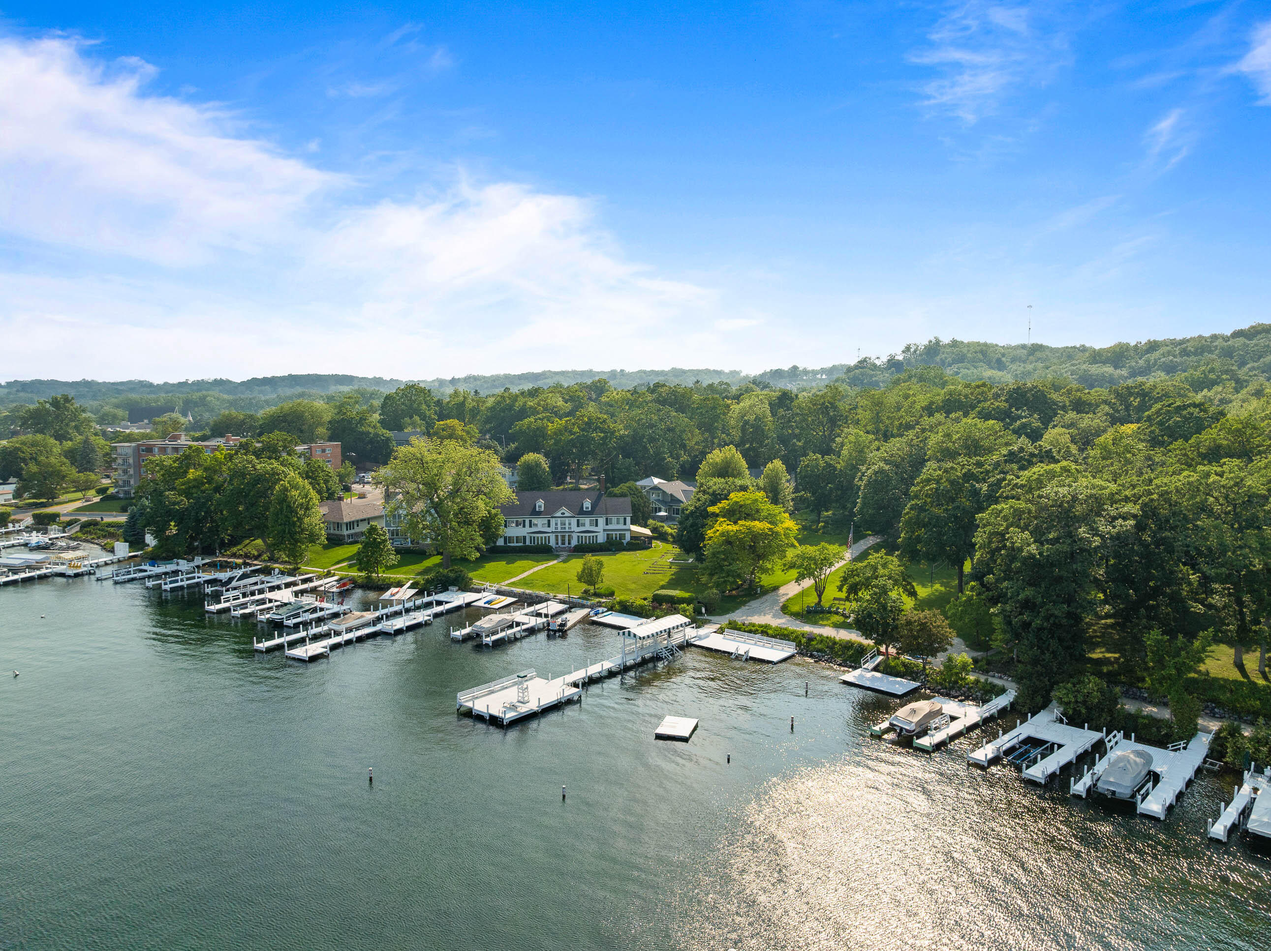 163 N Lakeshore Dr
