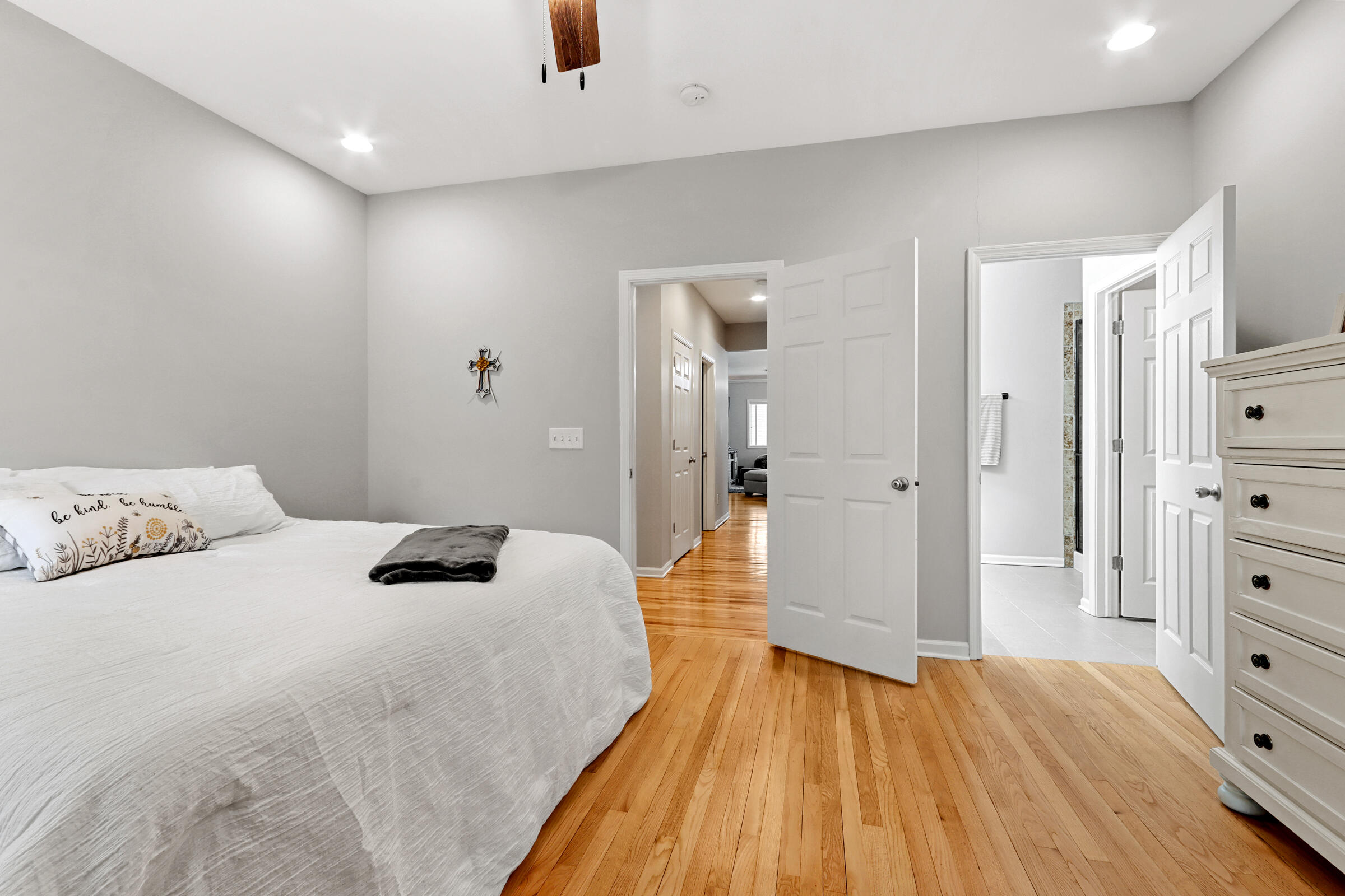 163 Fontana Ave
