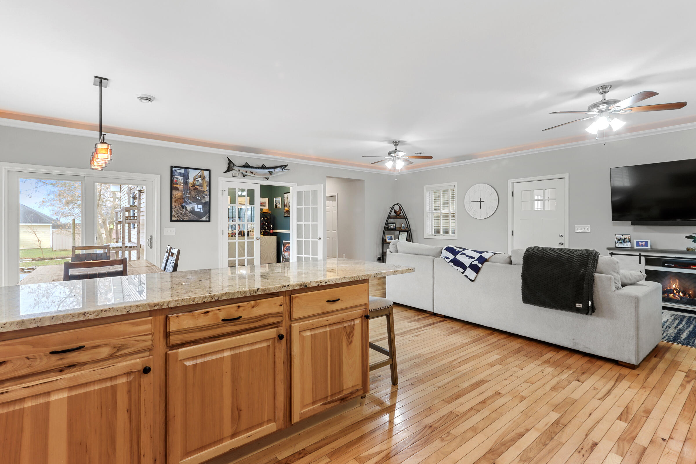 163 Fontana Ave