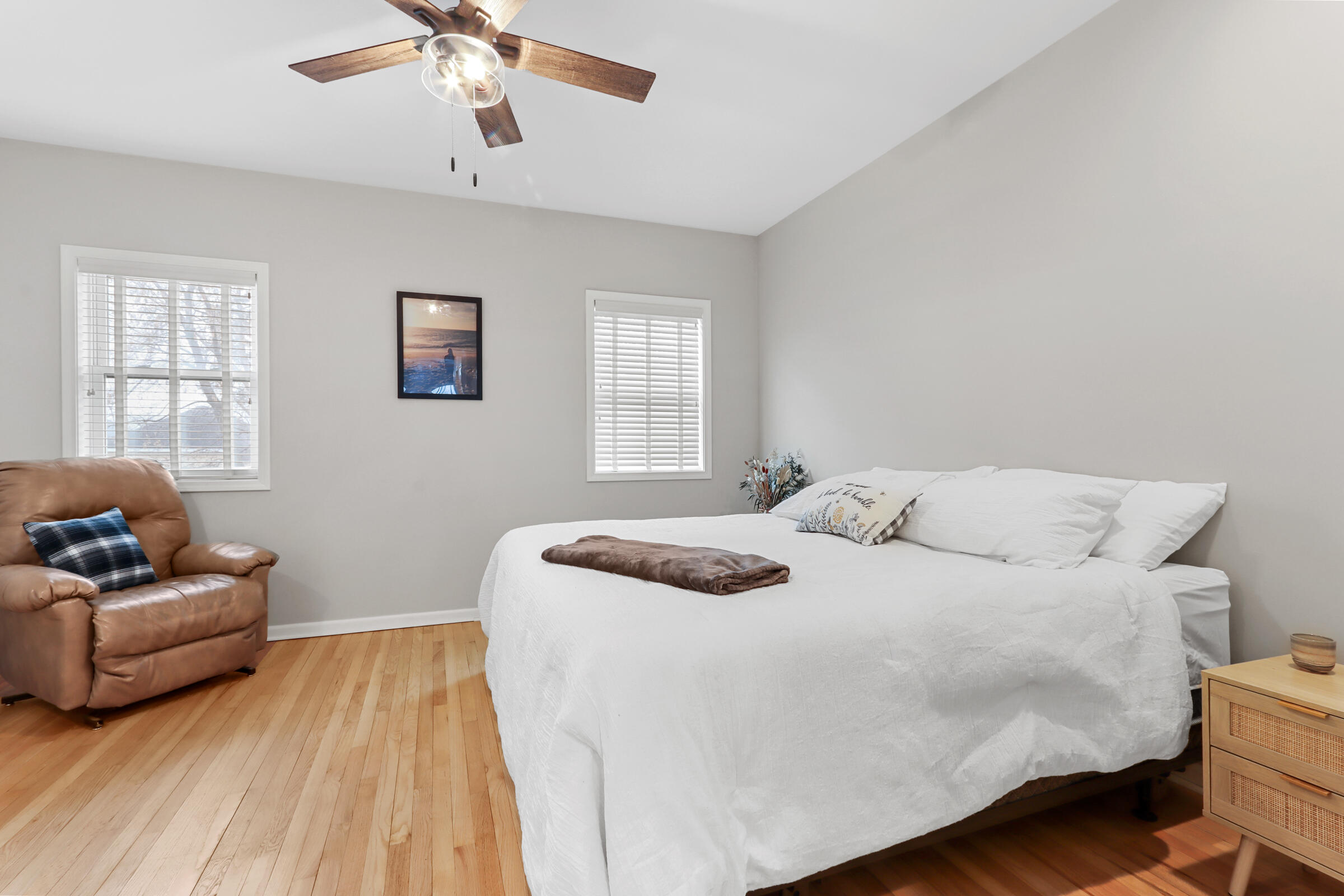163 Fontana Ave