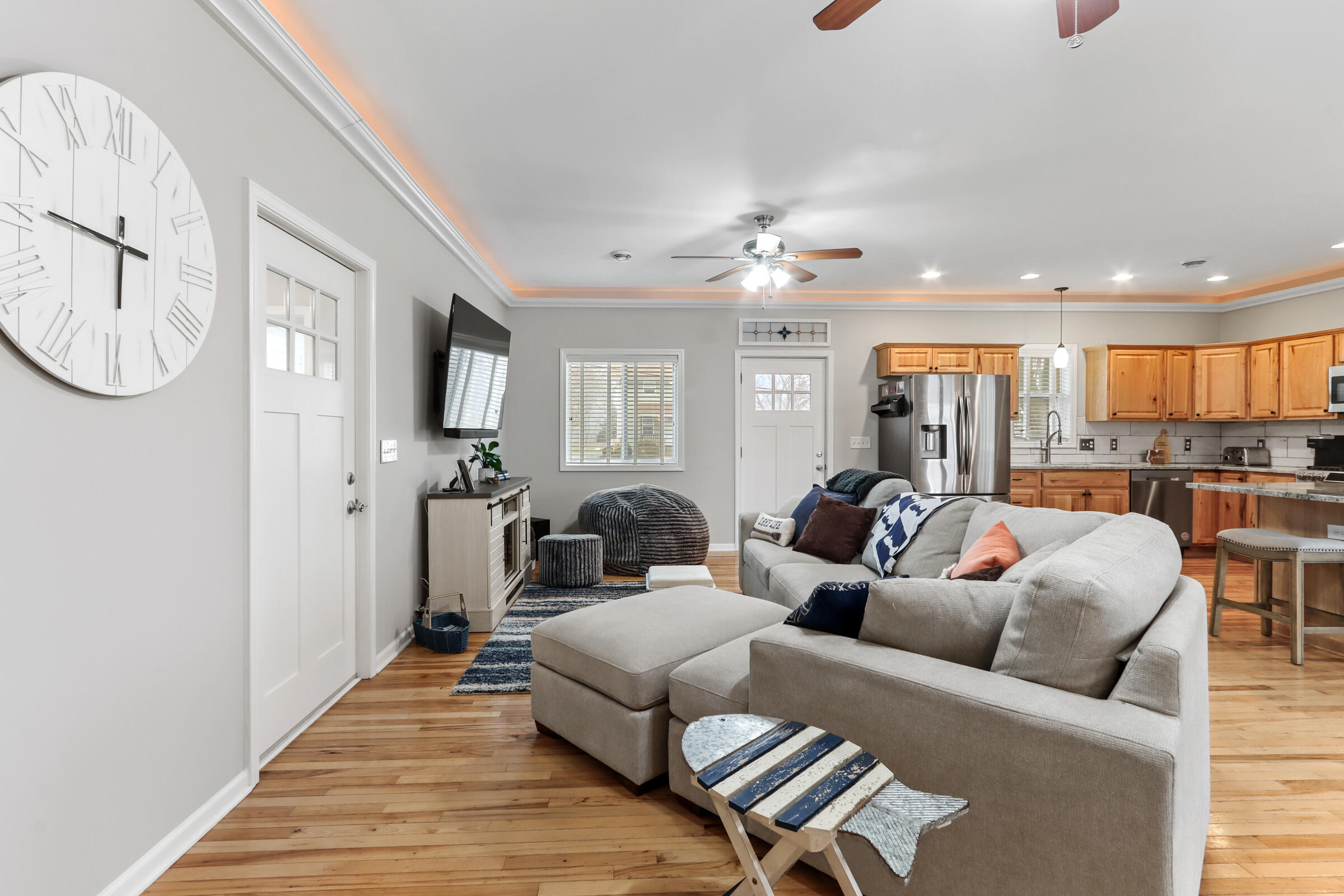 163 Fontana Ave