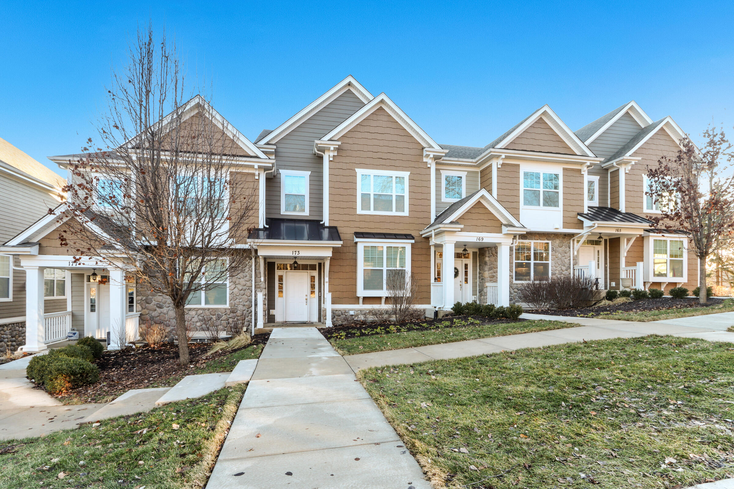 173 2nd Ave Unit: 12