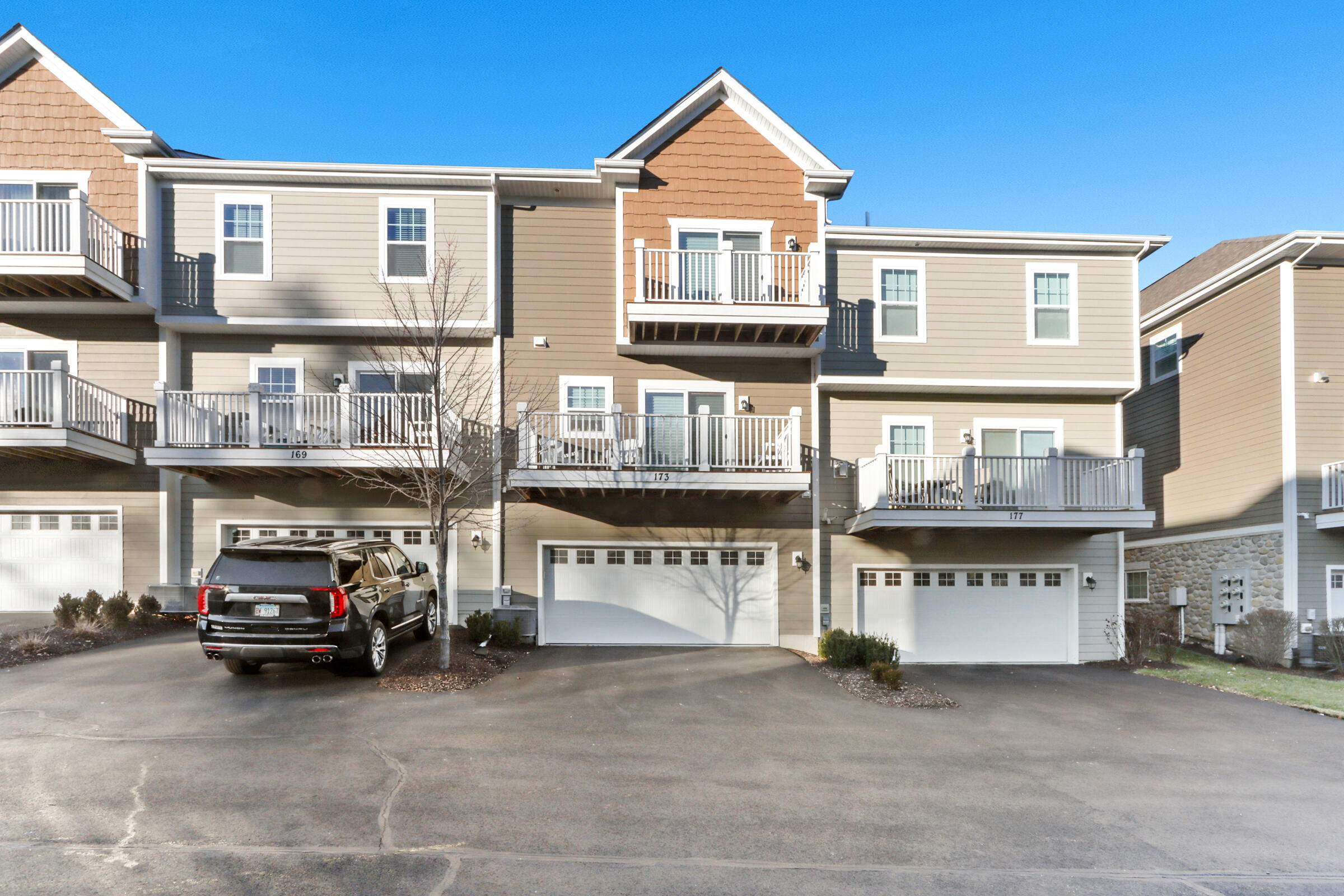 173 2nd Ave Unit: 12