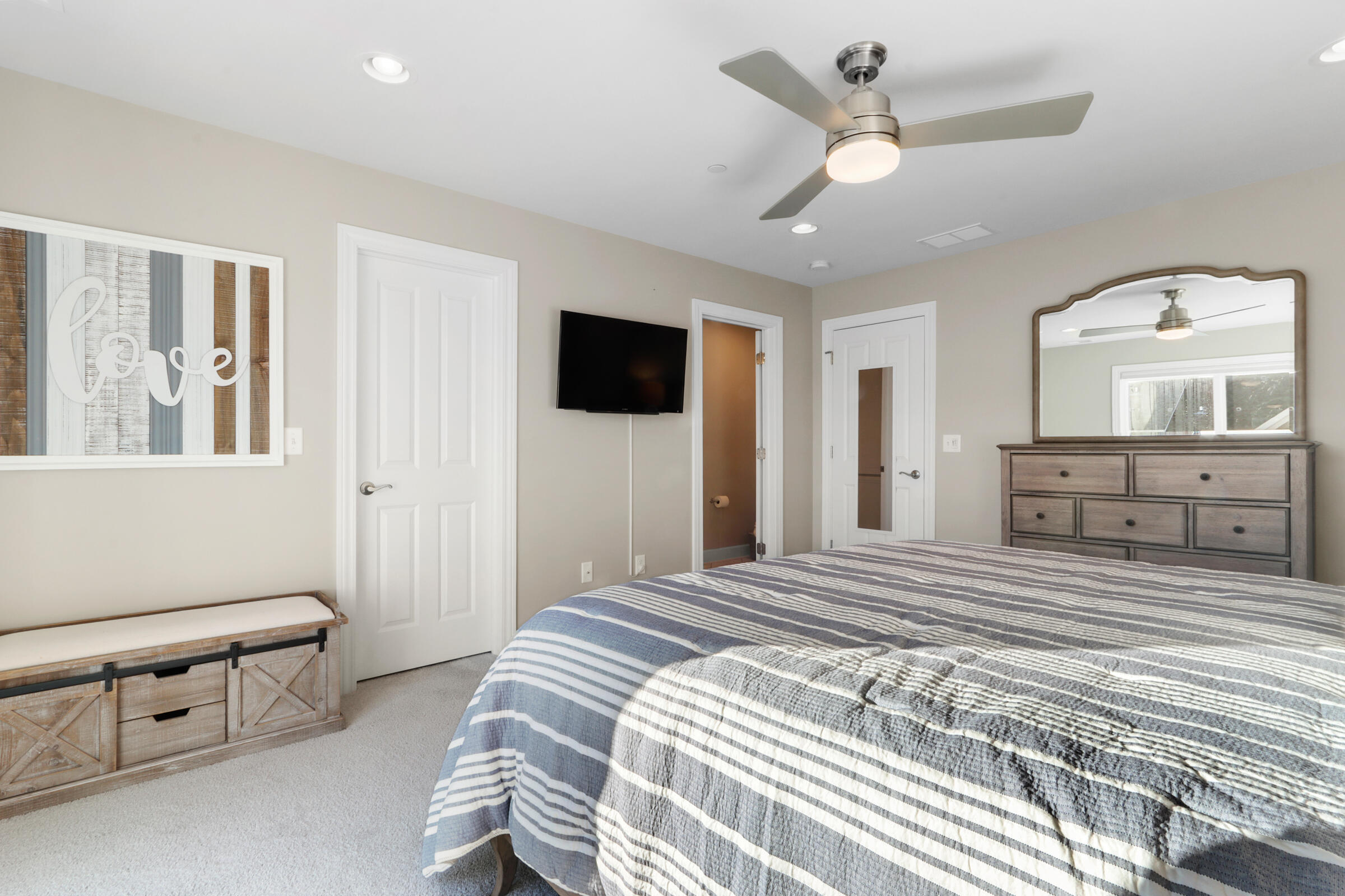 173 2nd Ave Unit: 12