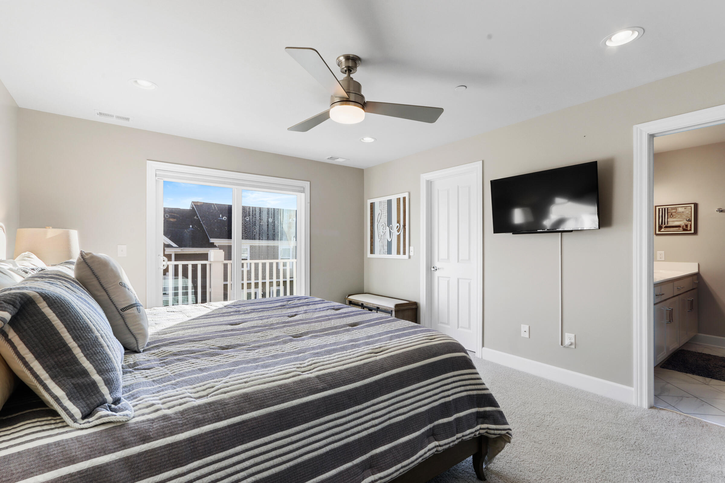 173 2nd Ave Unit: 12