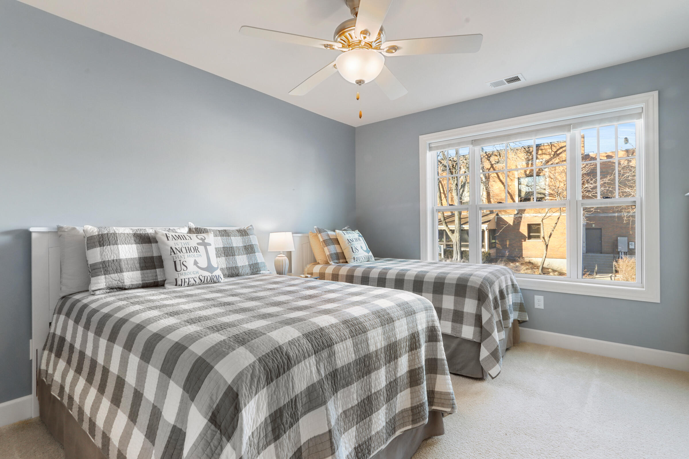 173 2nd Ave Unit: 12