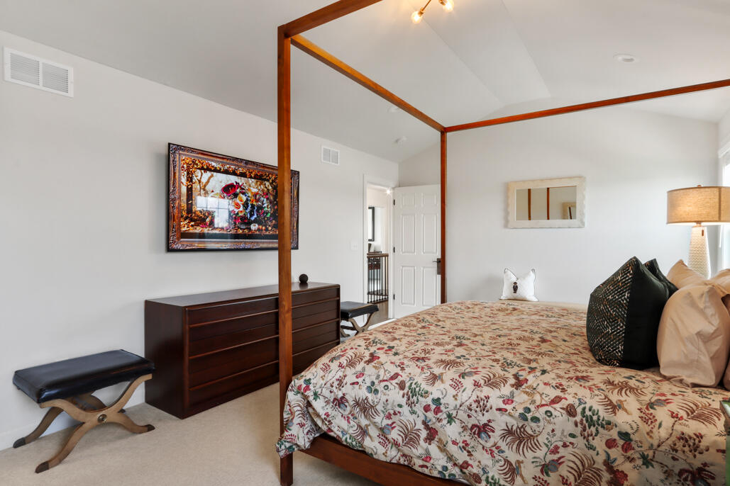 565 N Boulder Ridge Dr