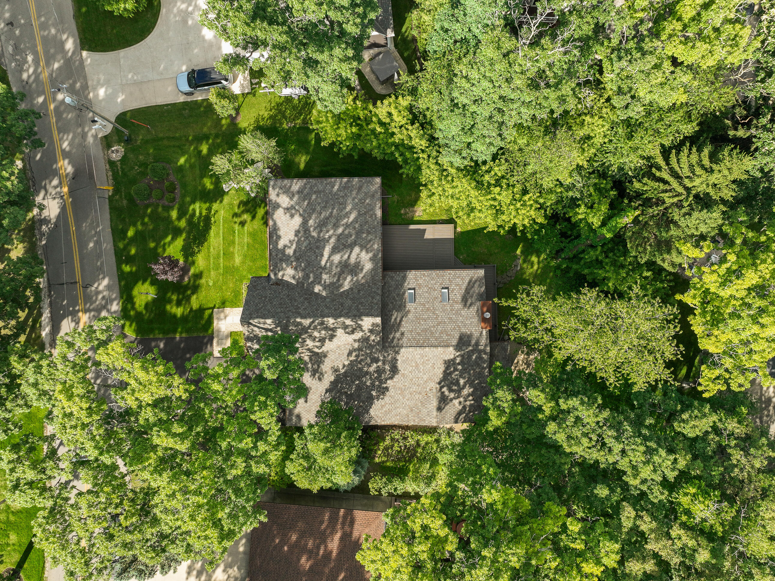 853 Sauganash Dr