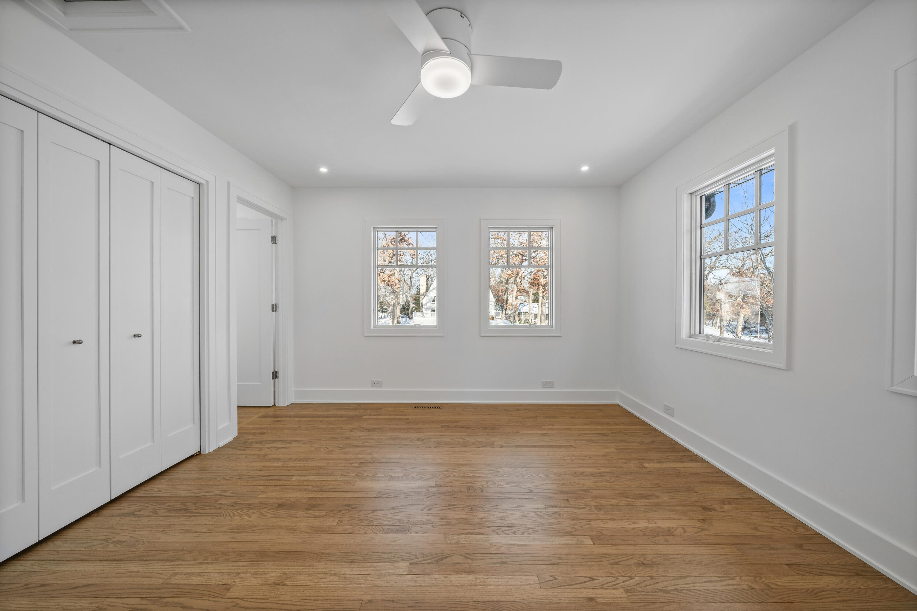 853 Sauganash Dr