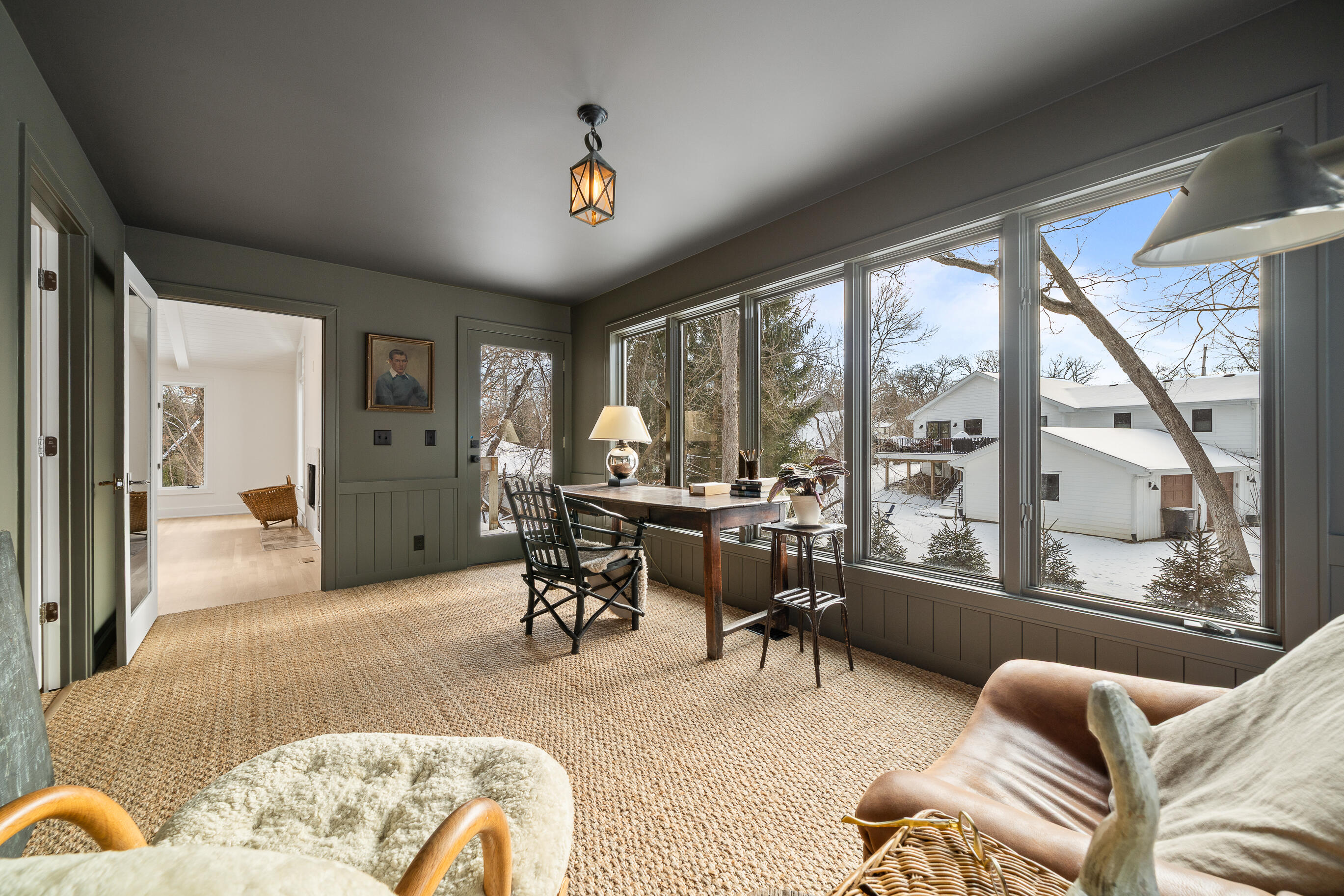 853 Sauganash Dr
