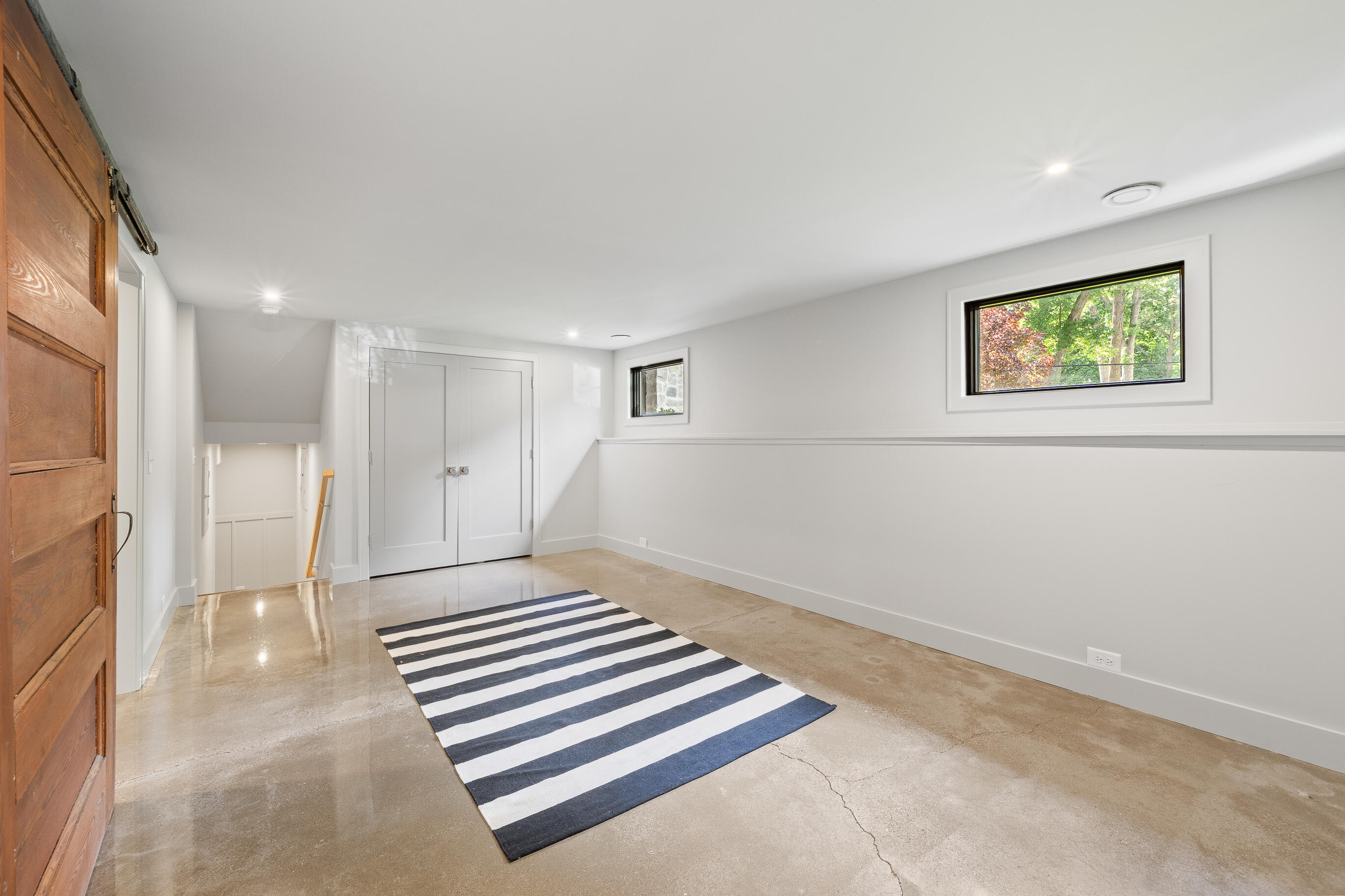 853 Sauganash Dr