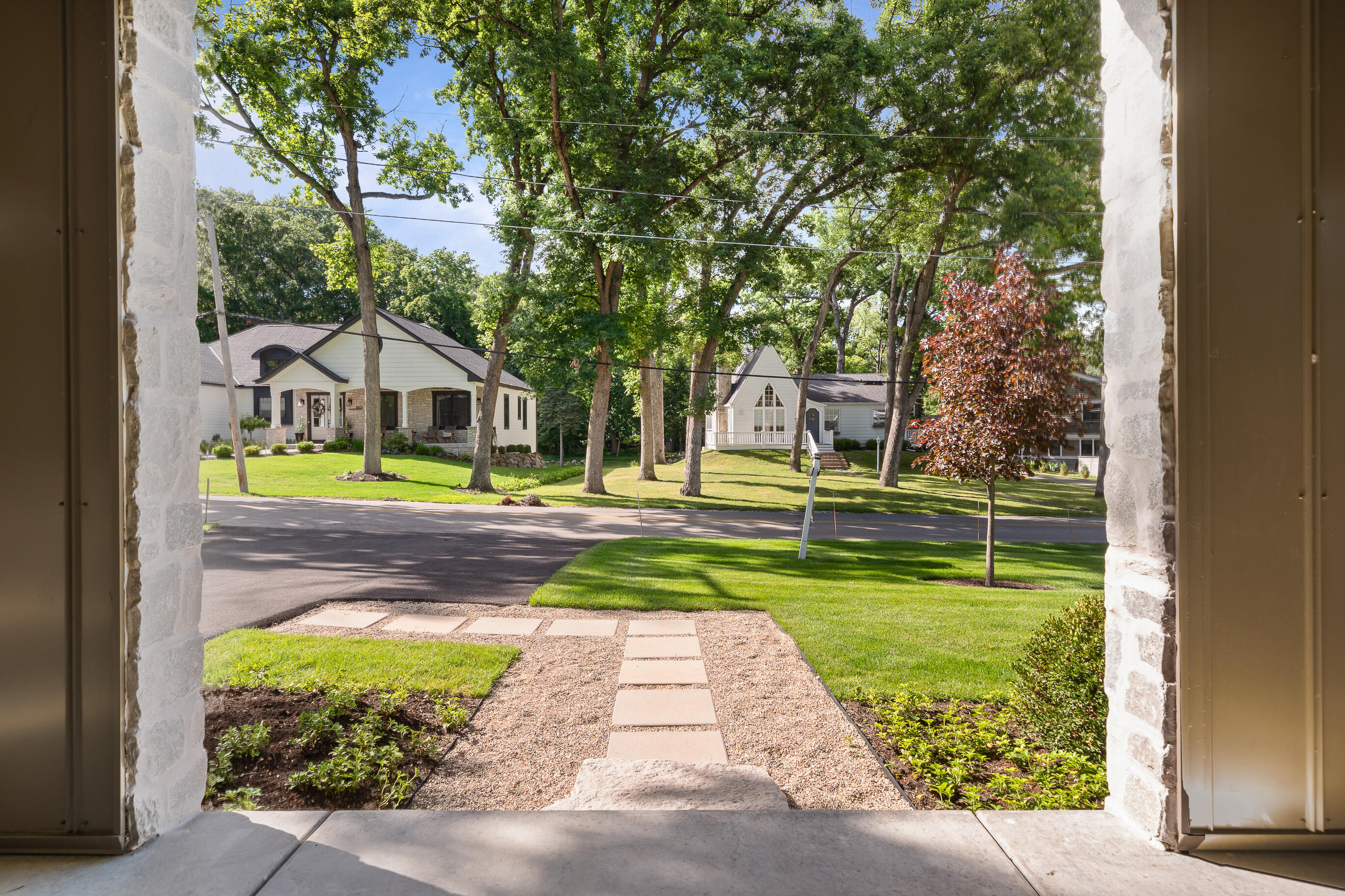 853 Sauganash Dr
