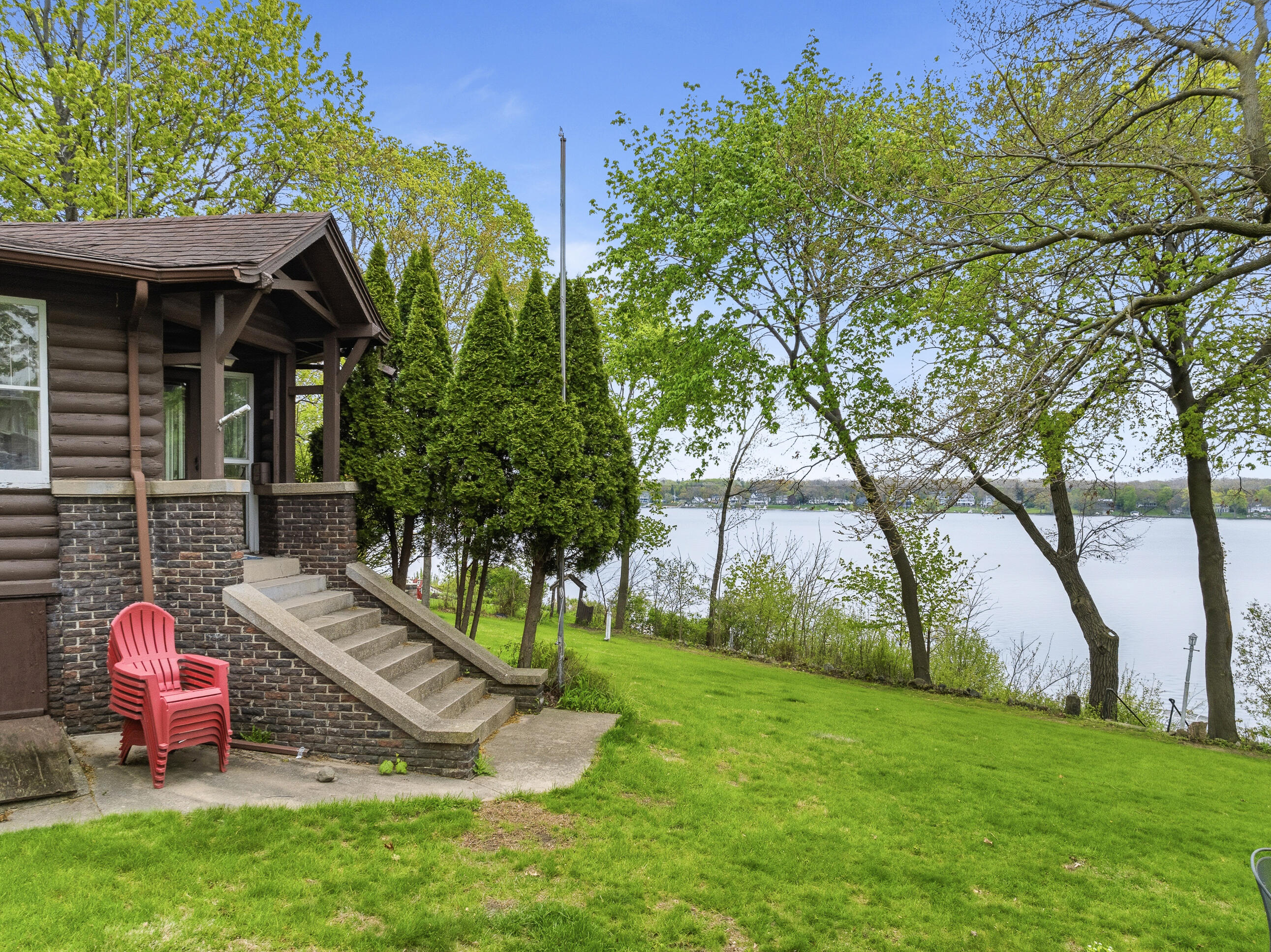 2304 North Shore Dr