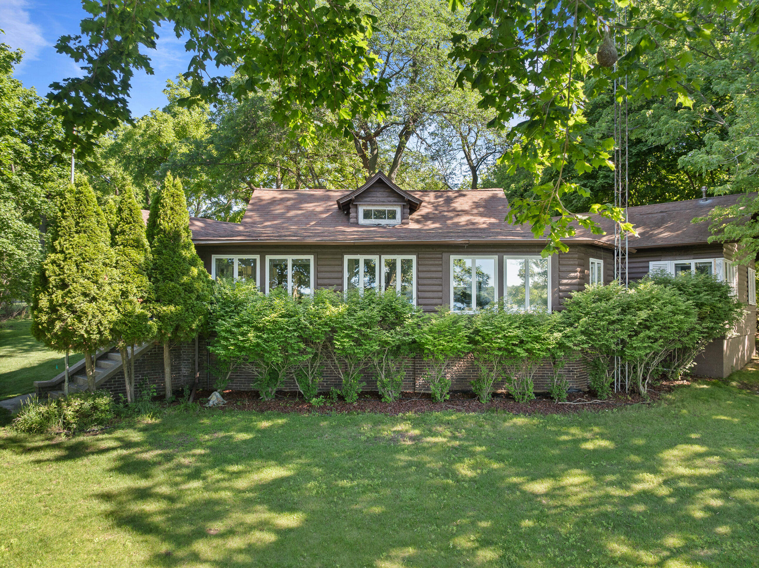 2304 North Shore Dr