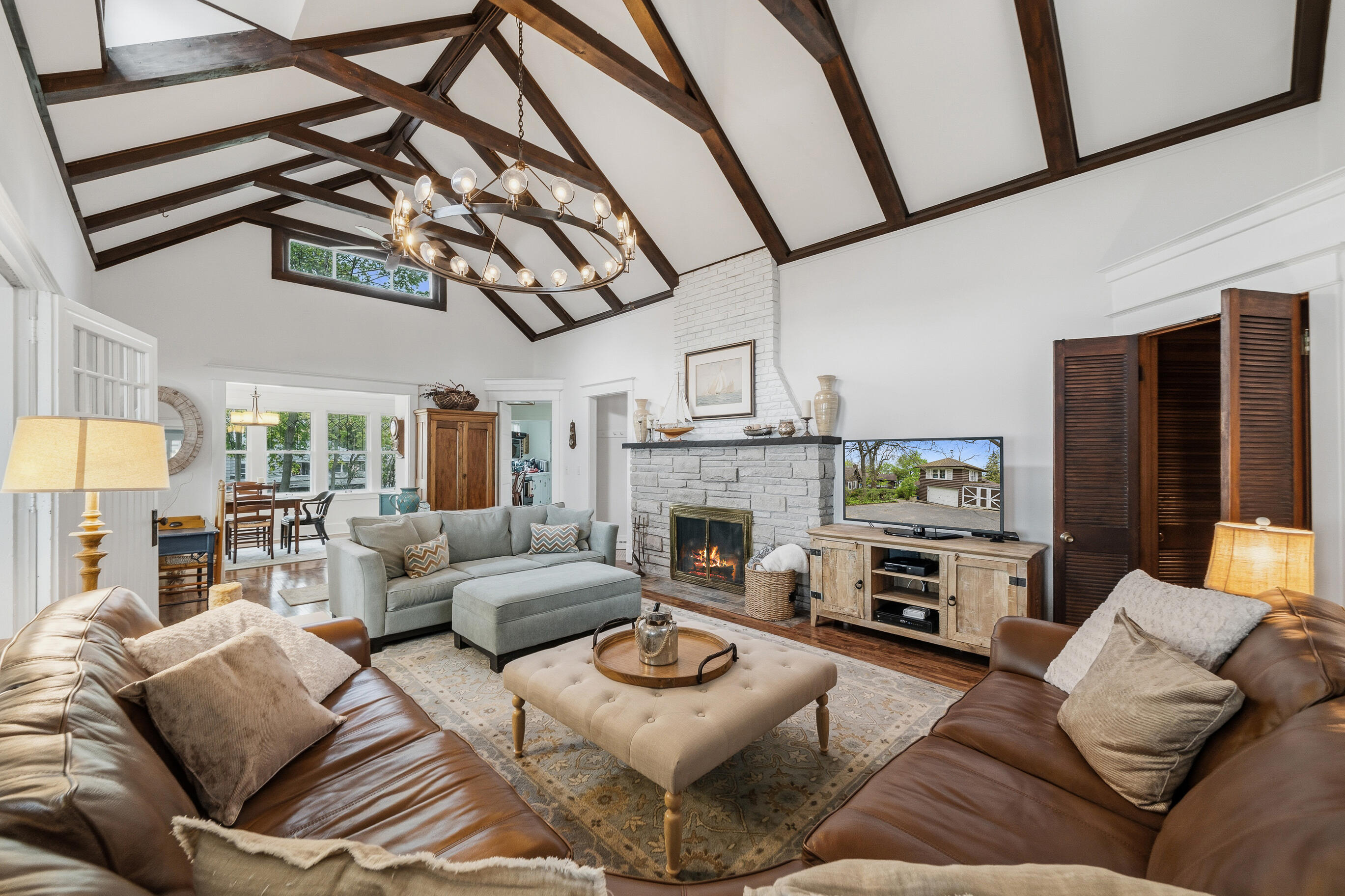 2304 North Shore Dr