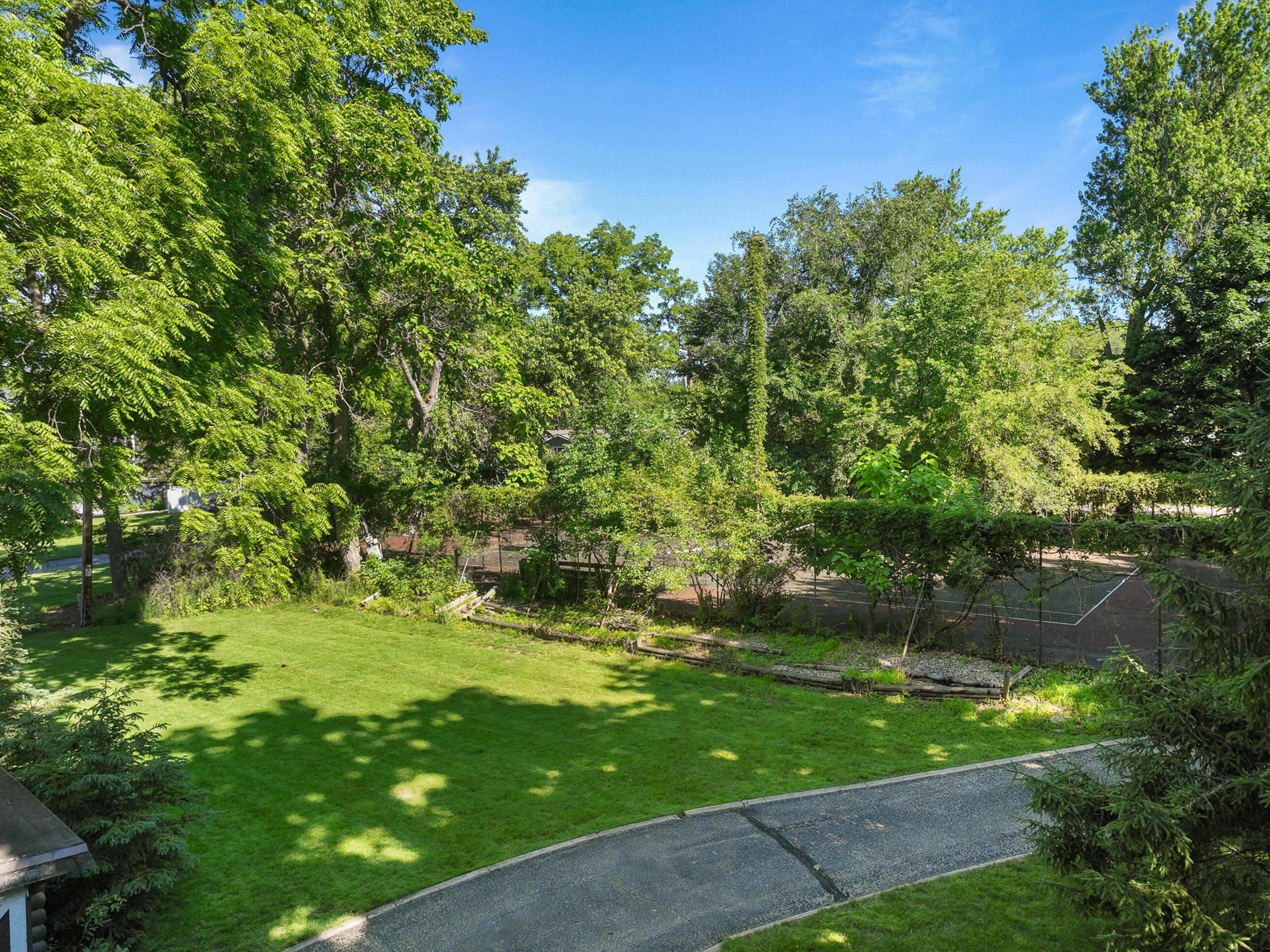 2304 North Shore Dr