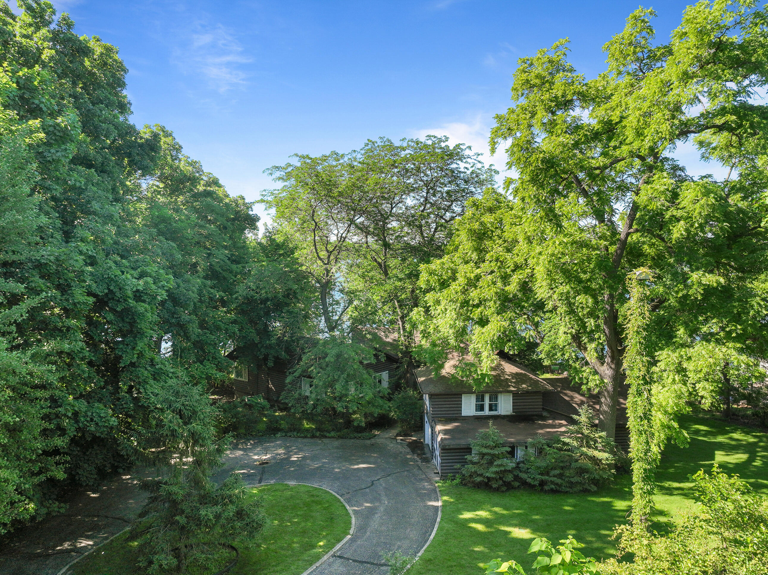 2304 North Shore Dr