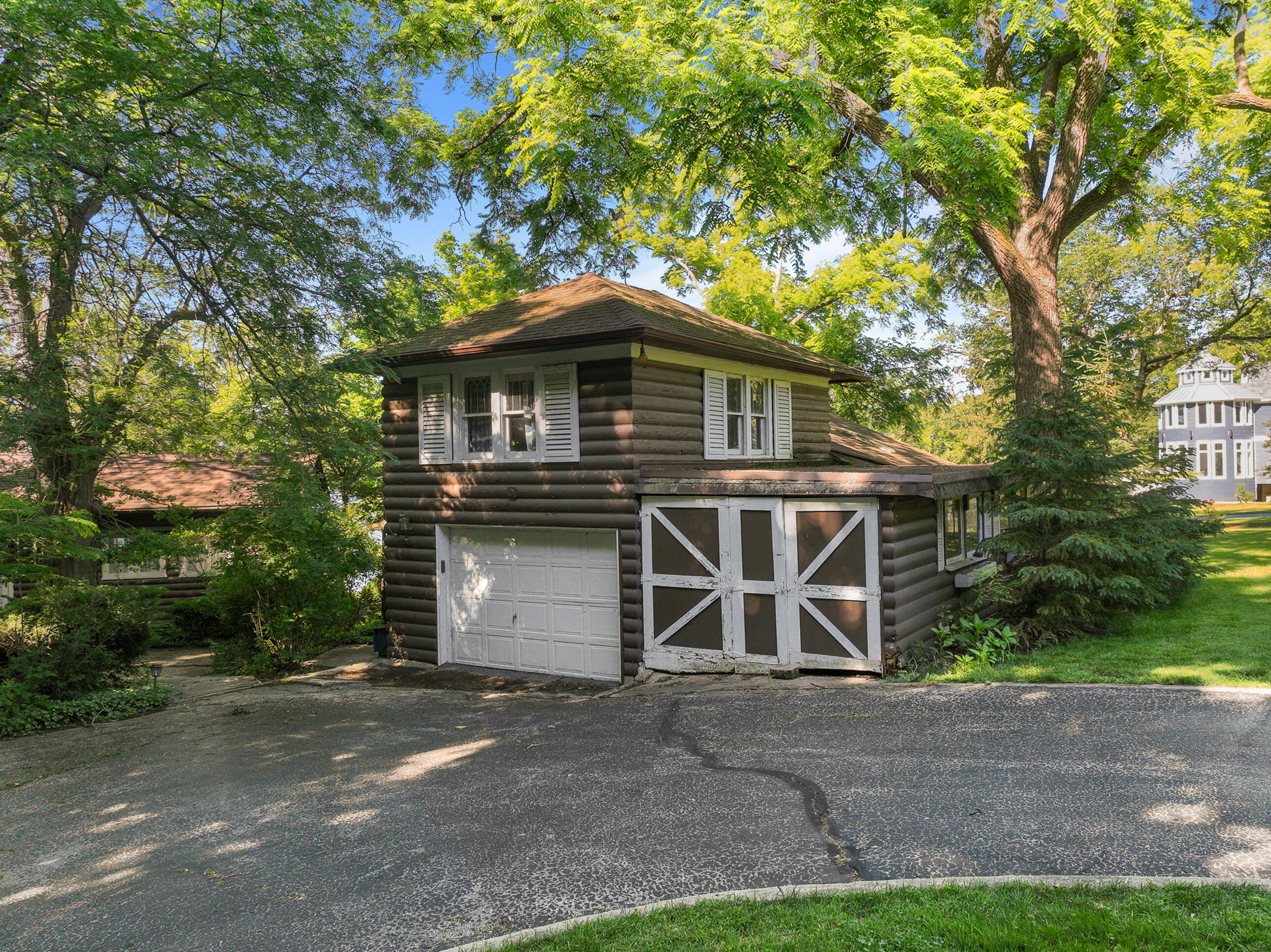 2304 North Shore Dr