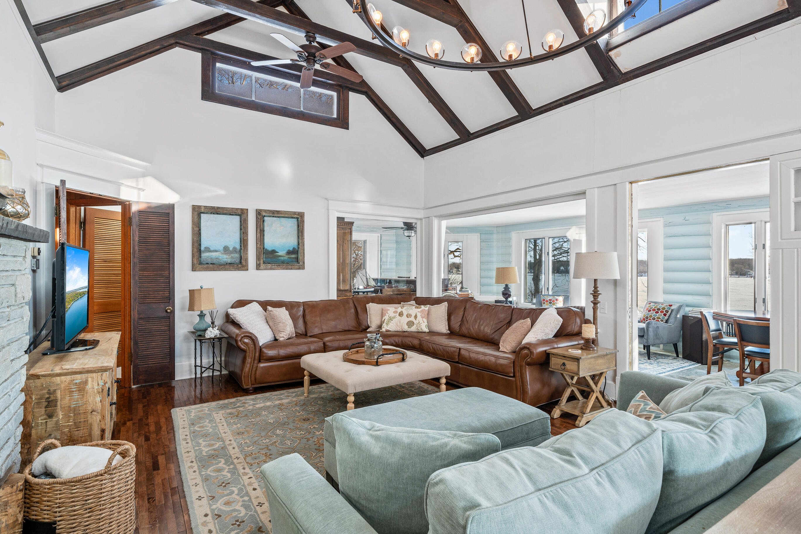 2304 North Shore Dr