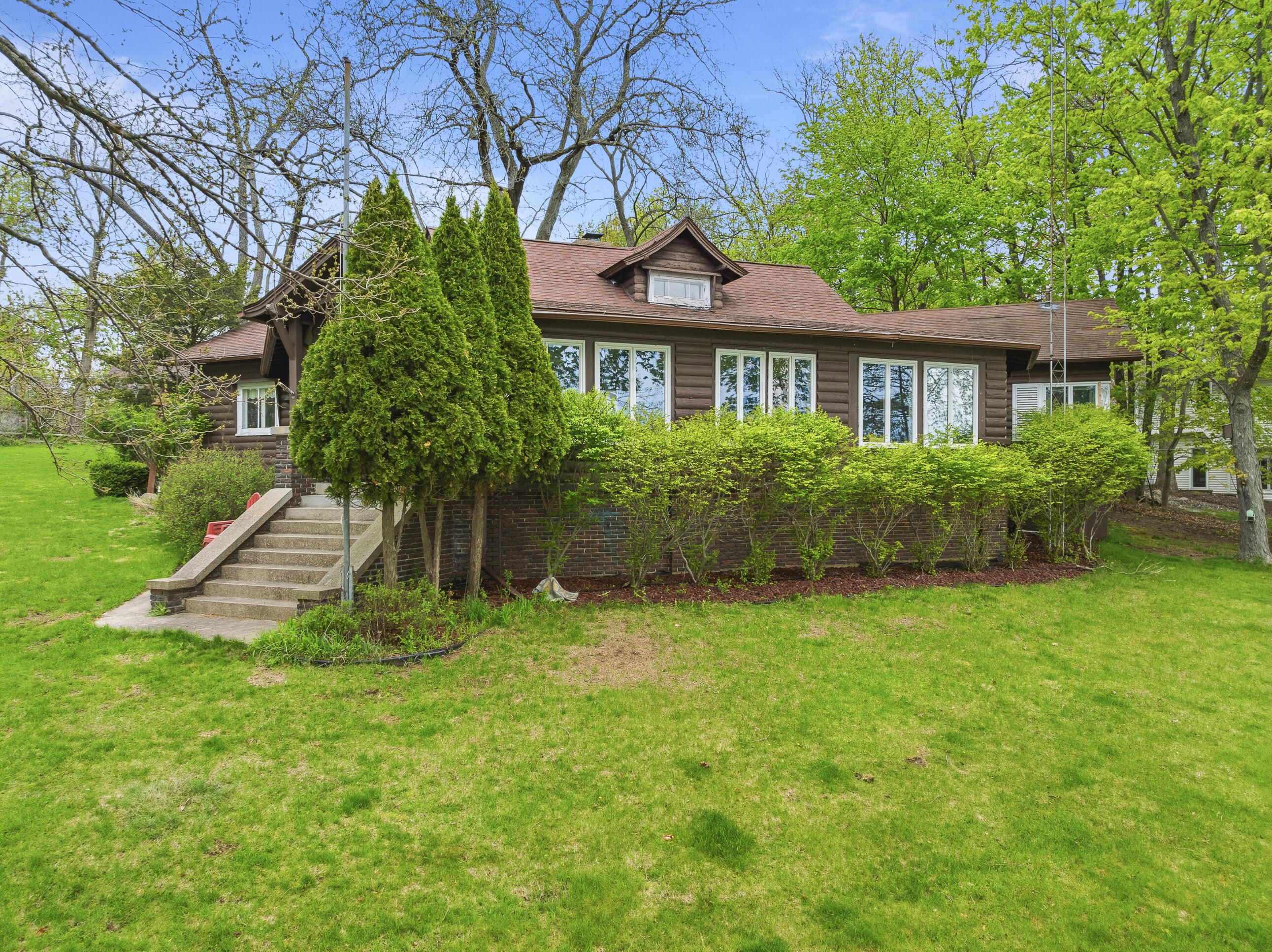 2304 North Shore Dr