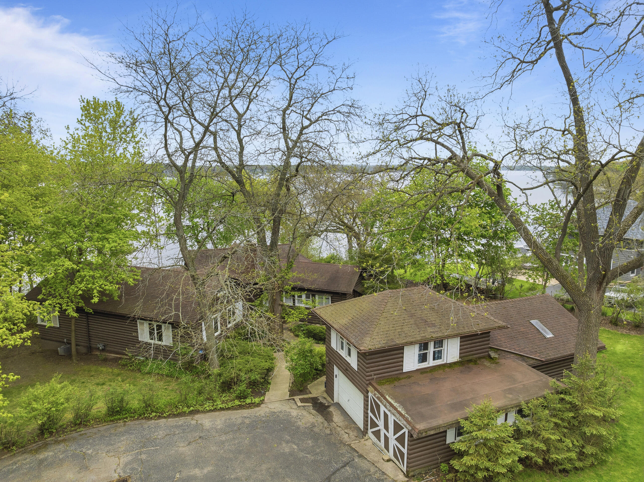 2304 North Shore Dr