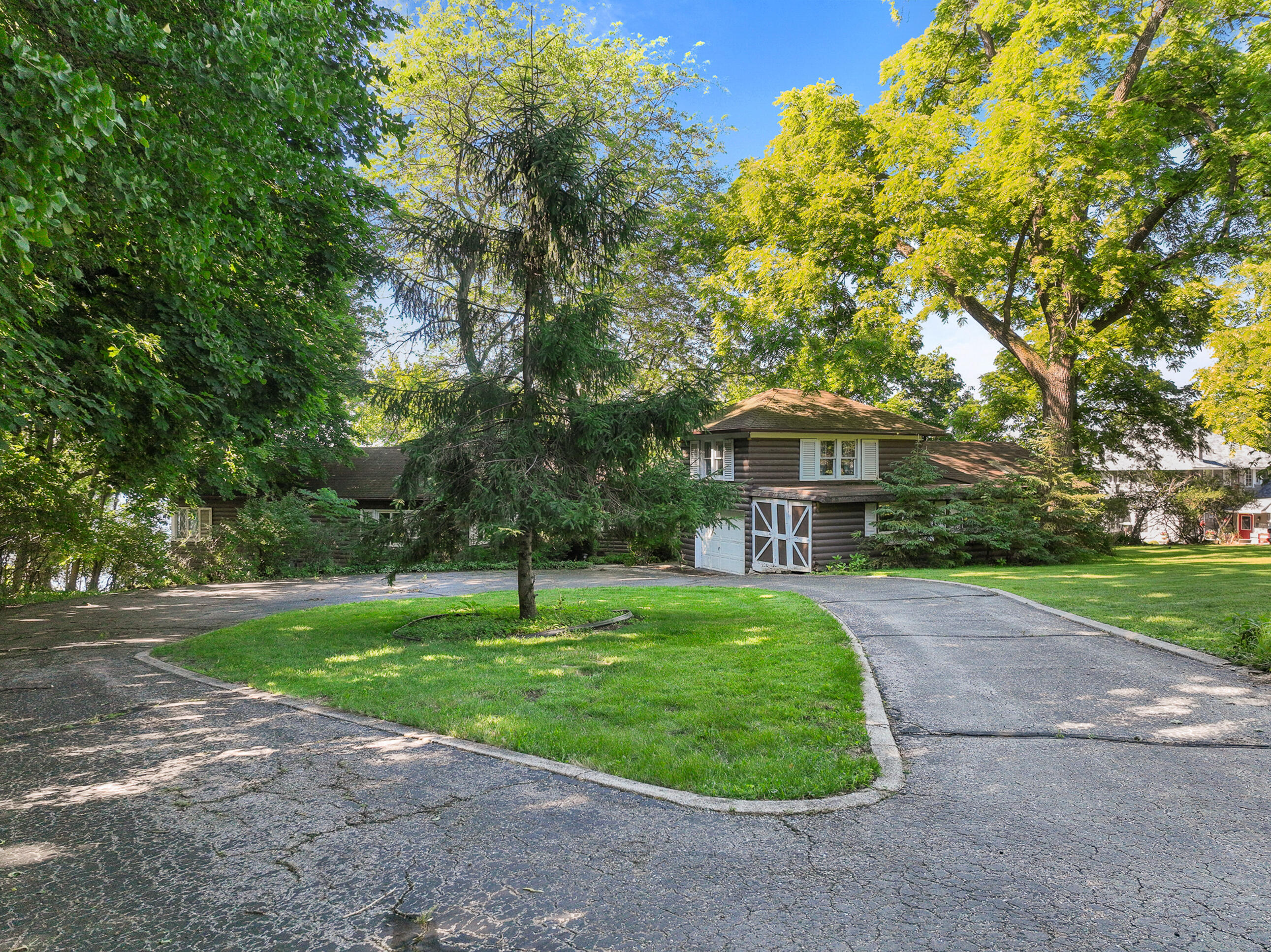 2304 North Shore Dr