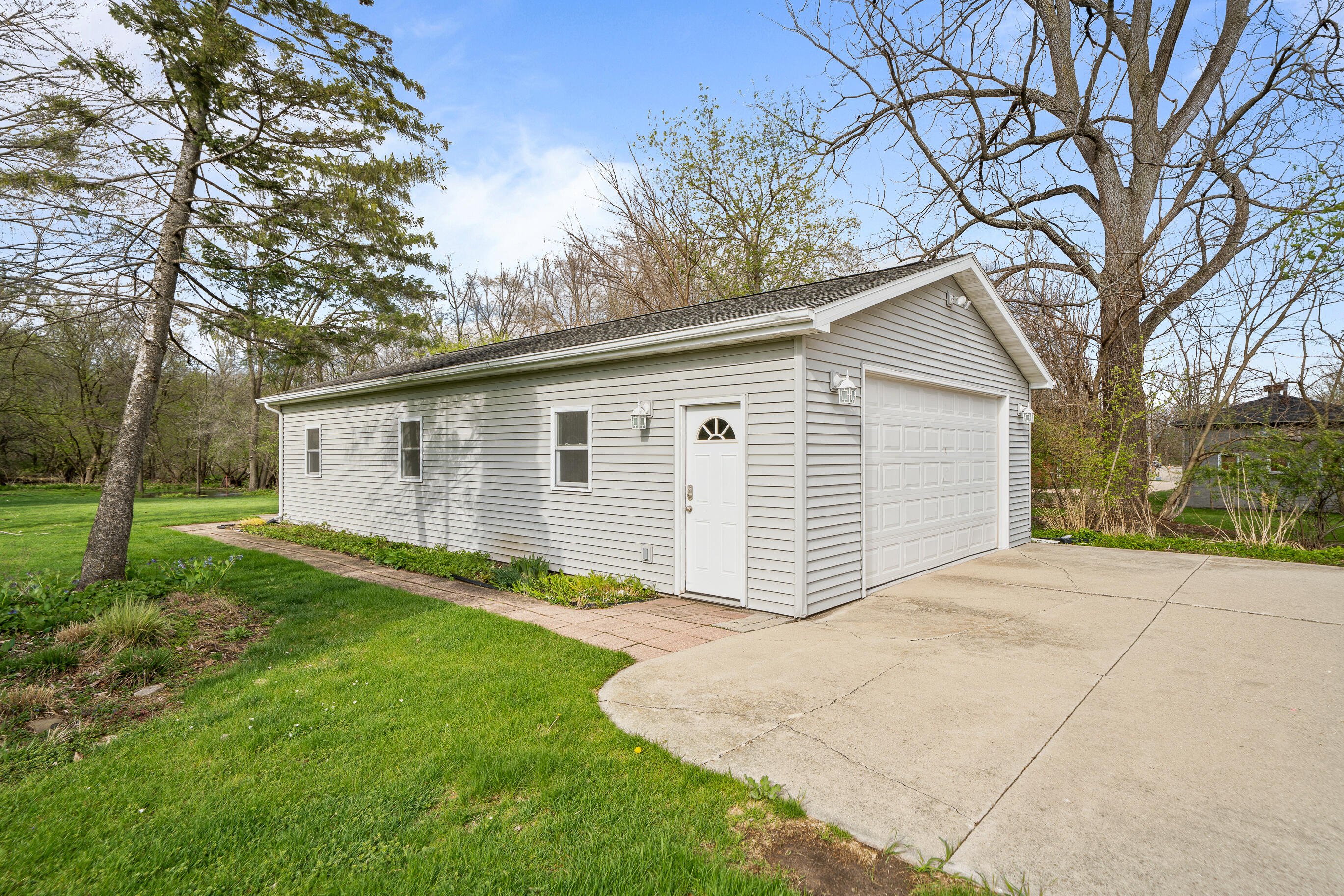 132 Fontana Ave